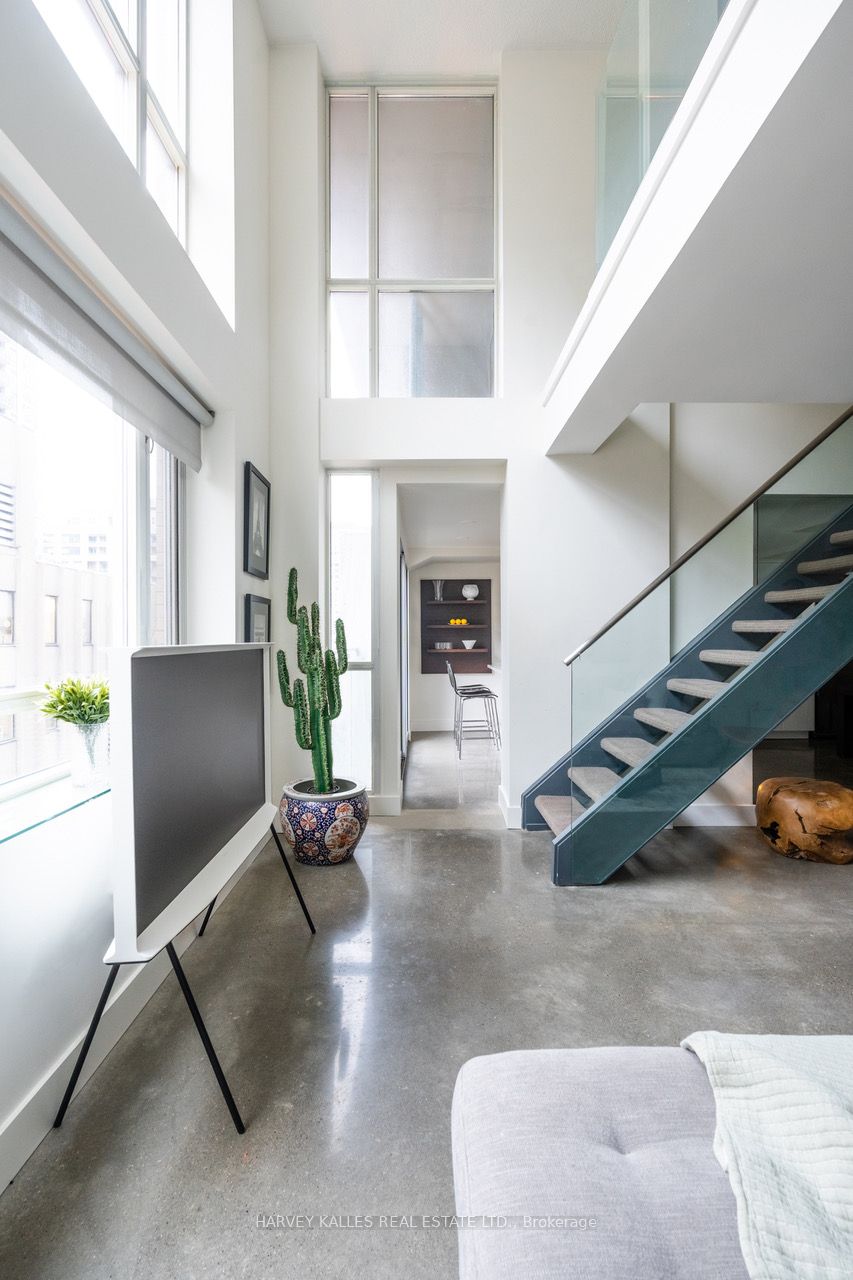 Unit 1103 - 80 Cumberland Street, Toronto 4