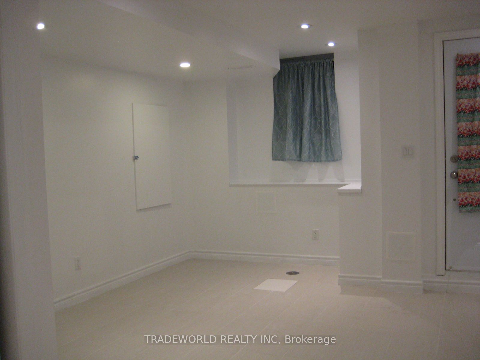 Unit Lower - 765 Gerrard Street E, Toronto 4