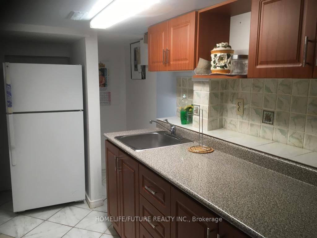 Unit Bsmt - 70 Oakhaven Drive, Scarborough 3