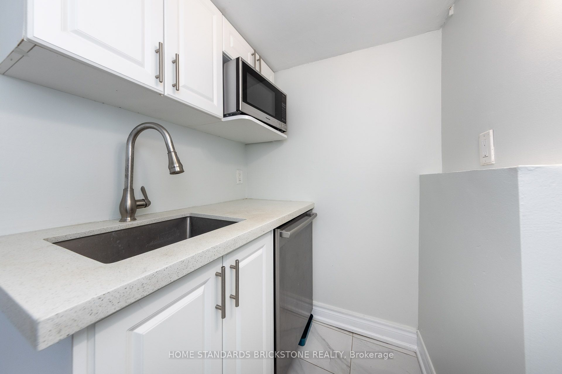 Unit Lower - 792 Pape Avenue, Toronto 5