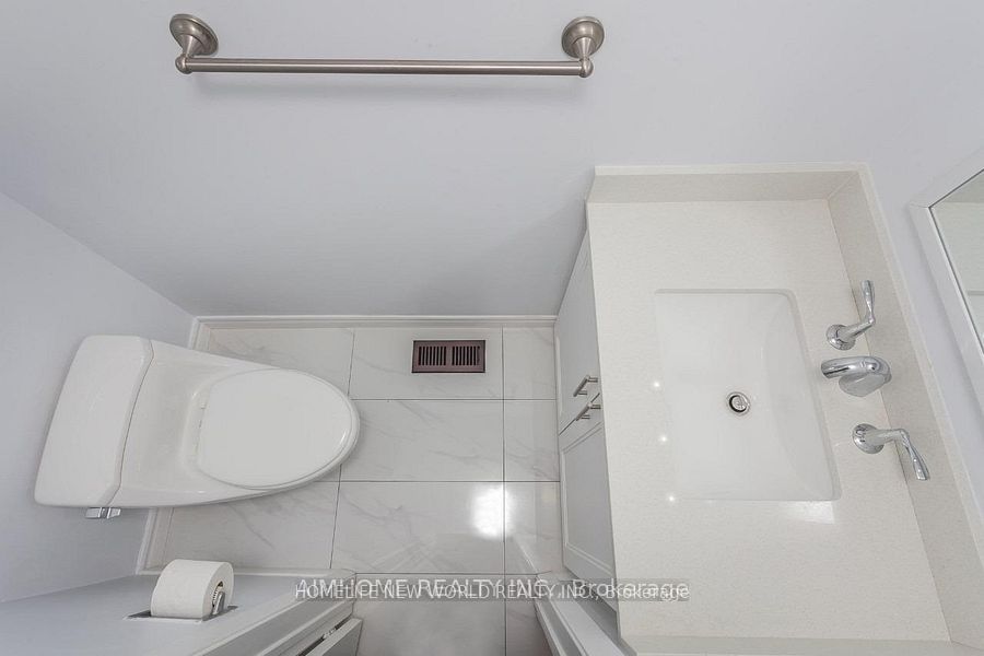 Unit 3 - 30 Chichester Place, Scarborough 4