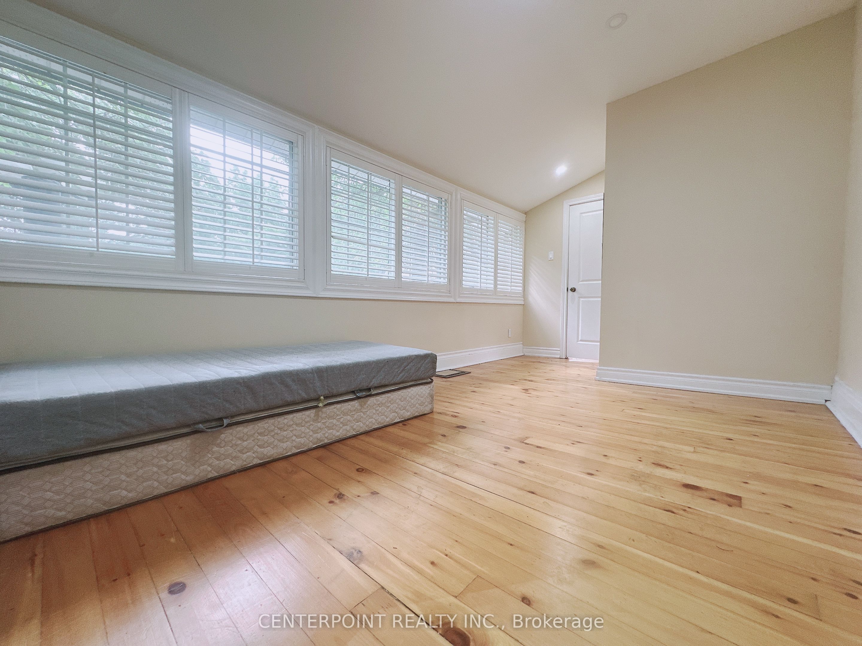Unit Apt 3 - 555 Military Trail, Scarborough 2