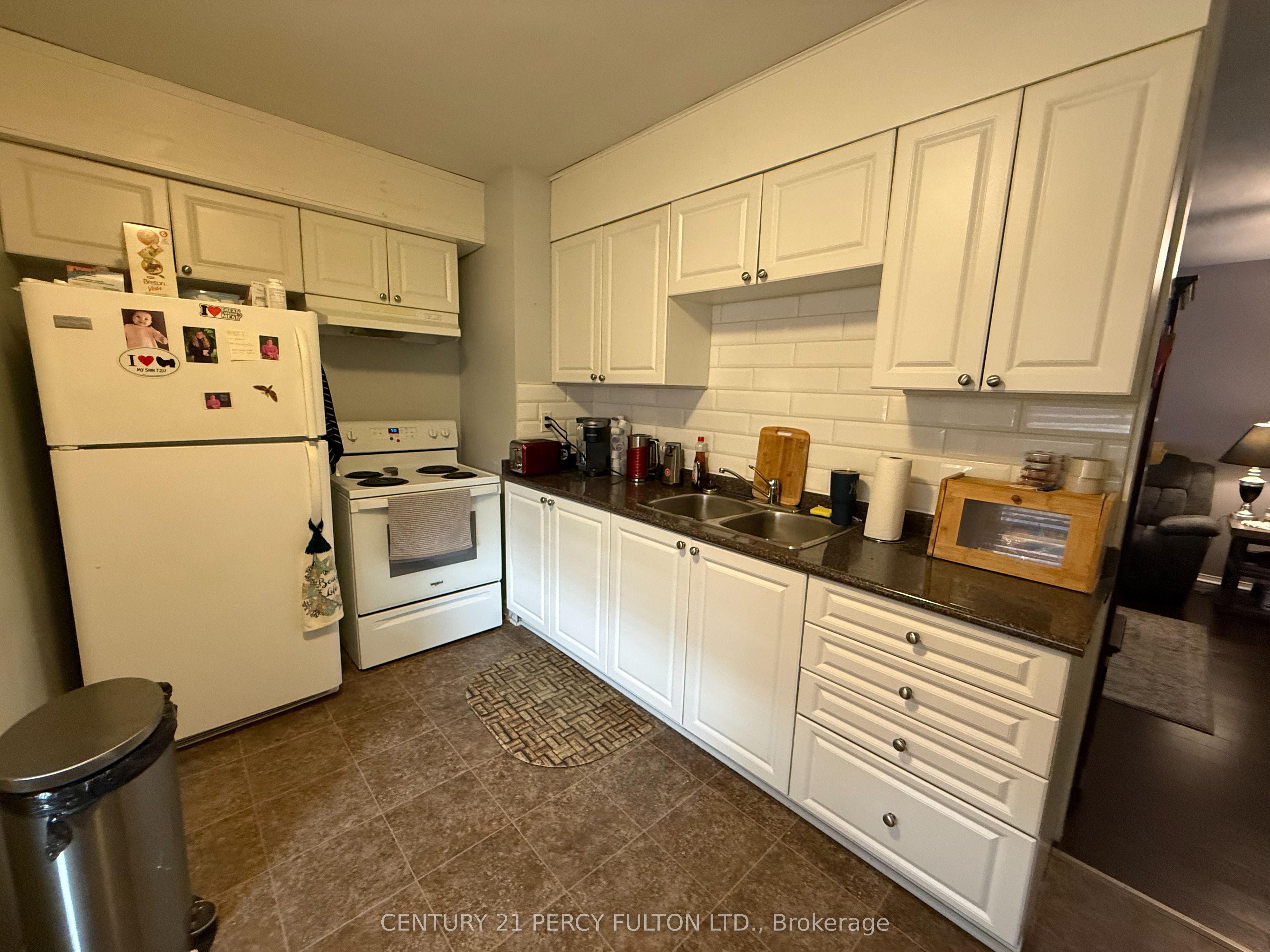 Unit Unit 1 - 220 Rosedale Drive, Whitby 5