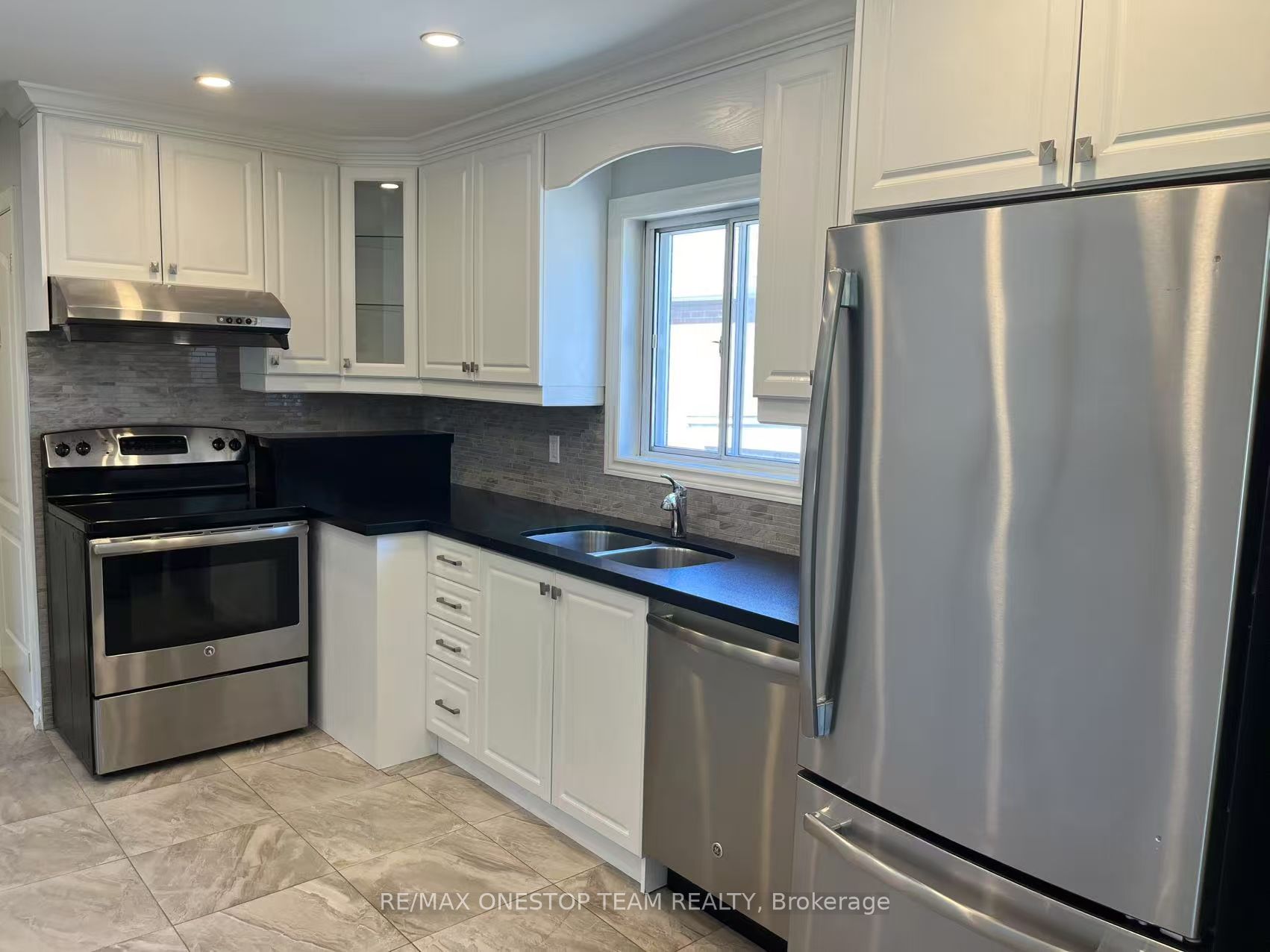 936 Pharmacy Avenue, Scarborough 5