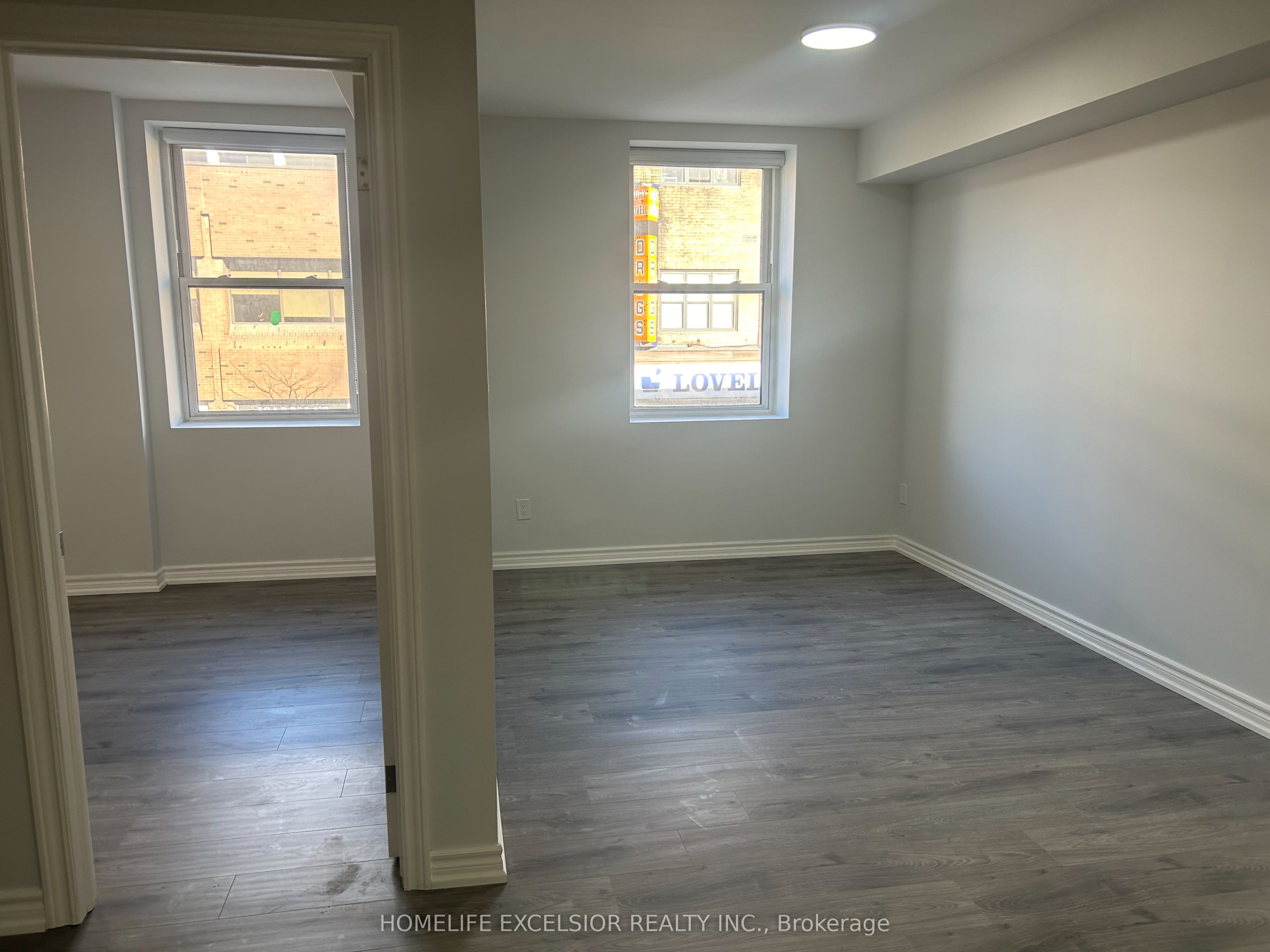 Unit Unit 3 - 3 Simcoe Street S, Oshawa 4