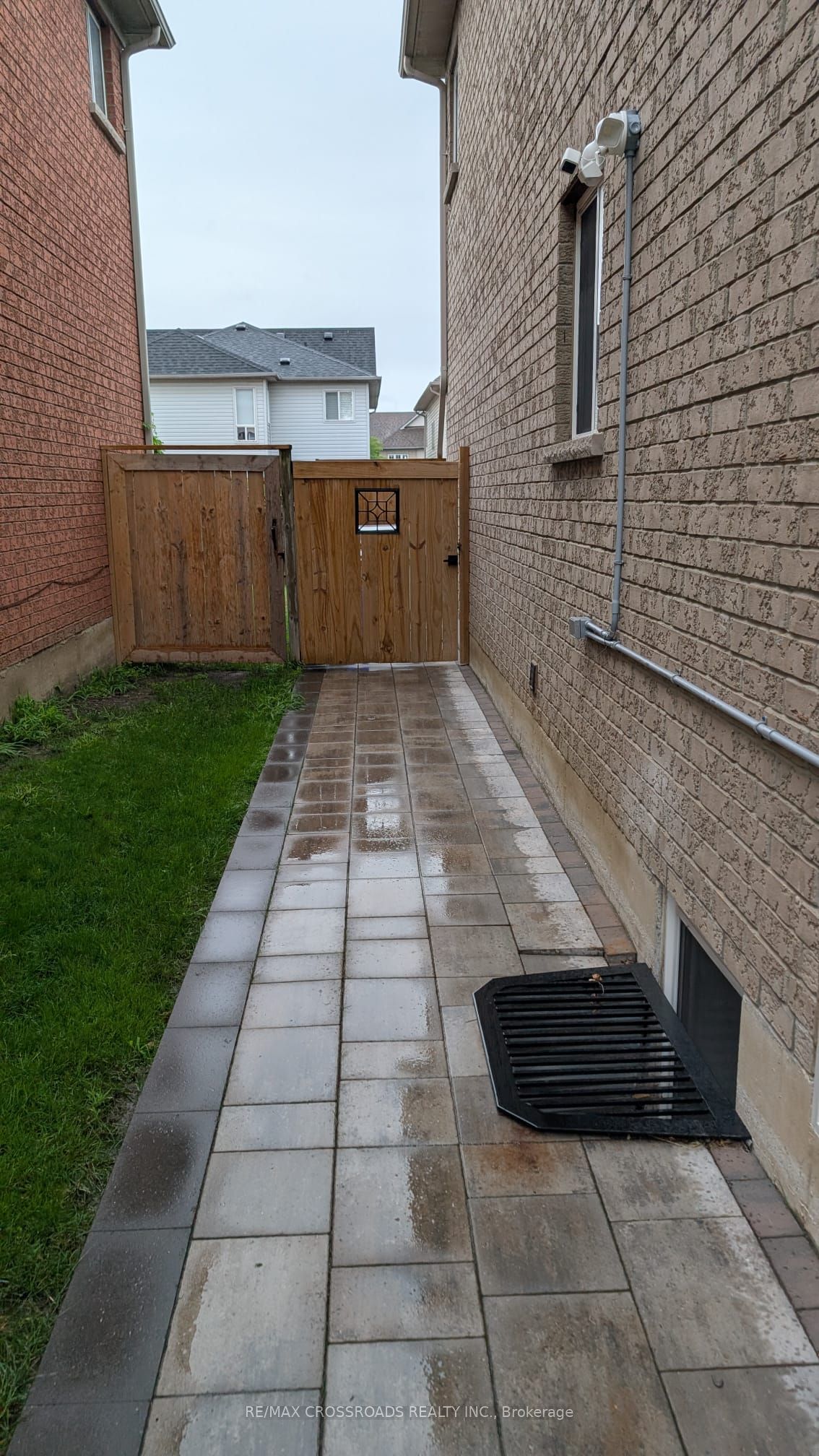 Unit Lower - 67 Medland Avenue, Whitby 4