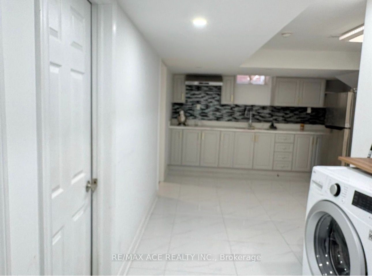 Unit Bsmt - 1851 Parkhurst Crescent, Pickering 4