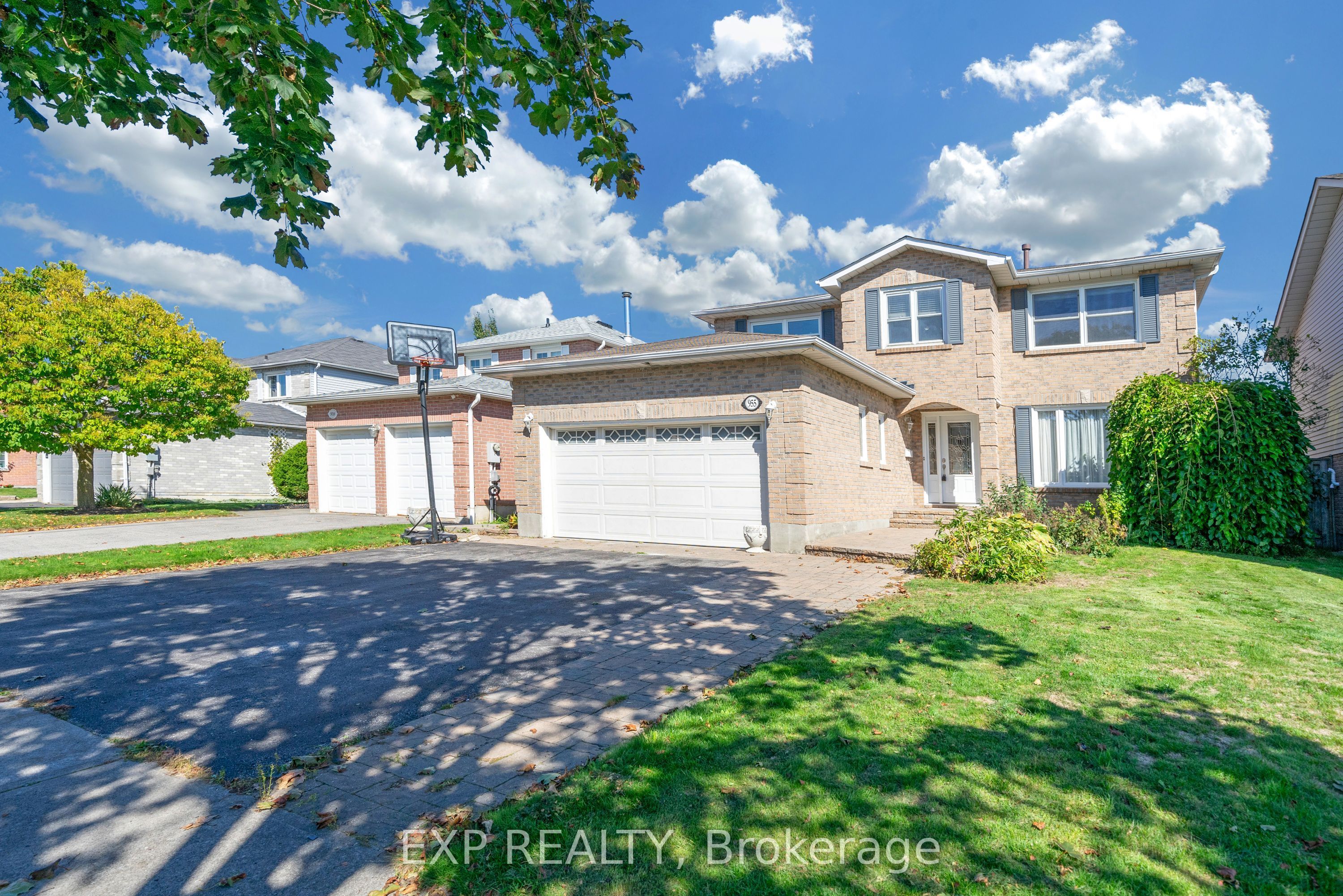 955 Snowbird Street, Oshawa 4