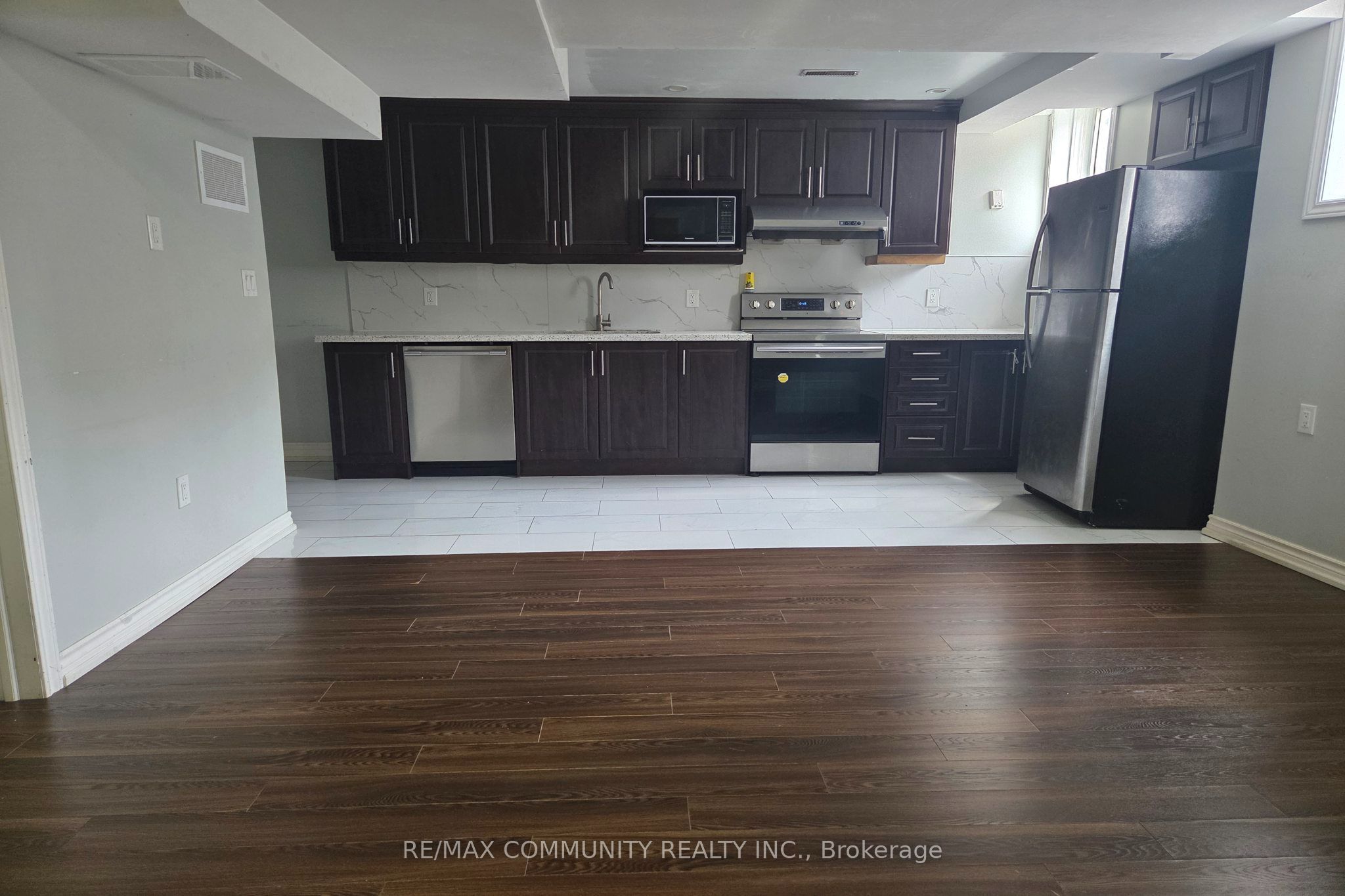 Unit Basement - 34 Gillingham Street, Scarborough 5