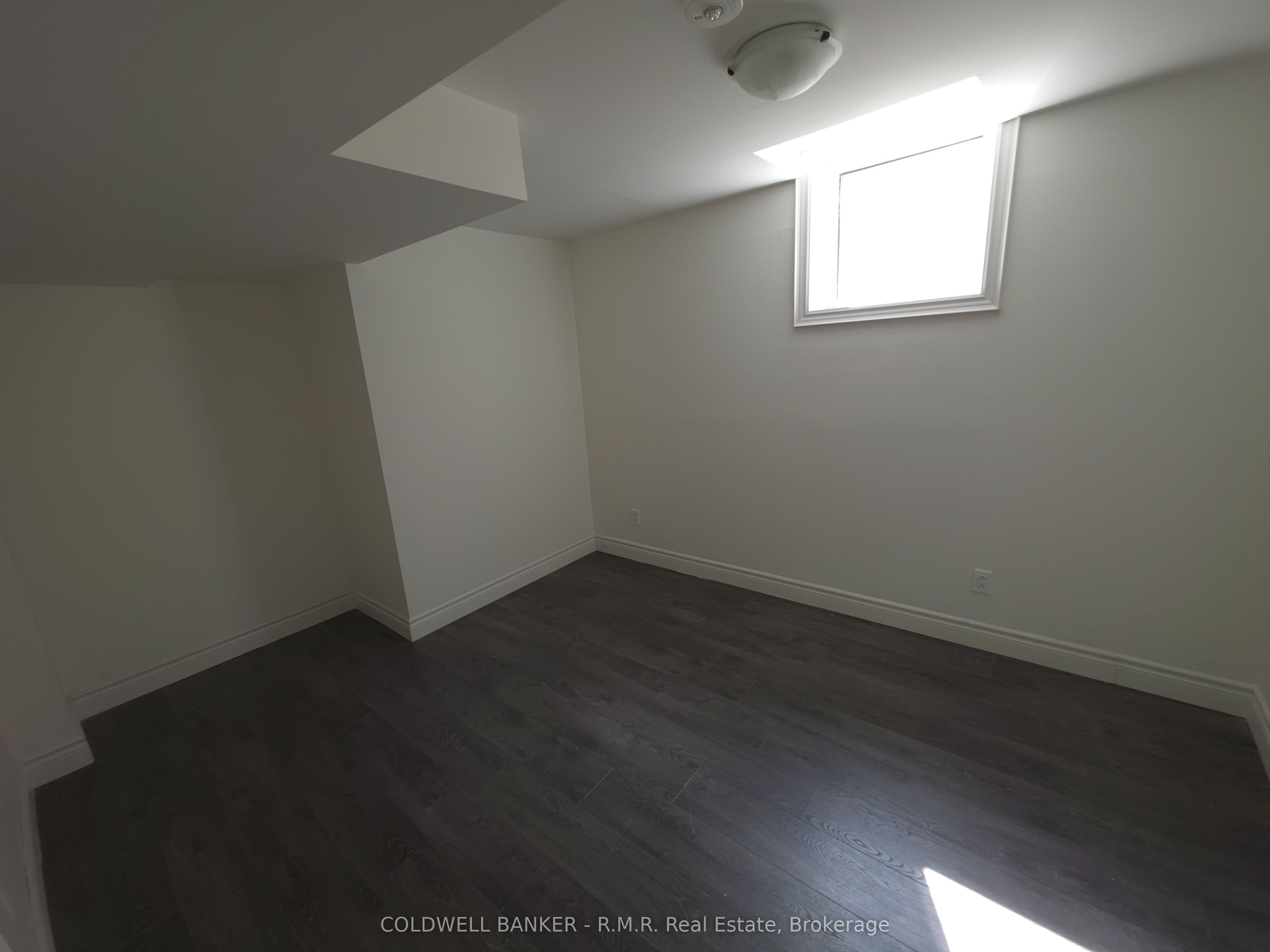 Unit Bsmt - 61 Willey Drive, Clarington 5