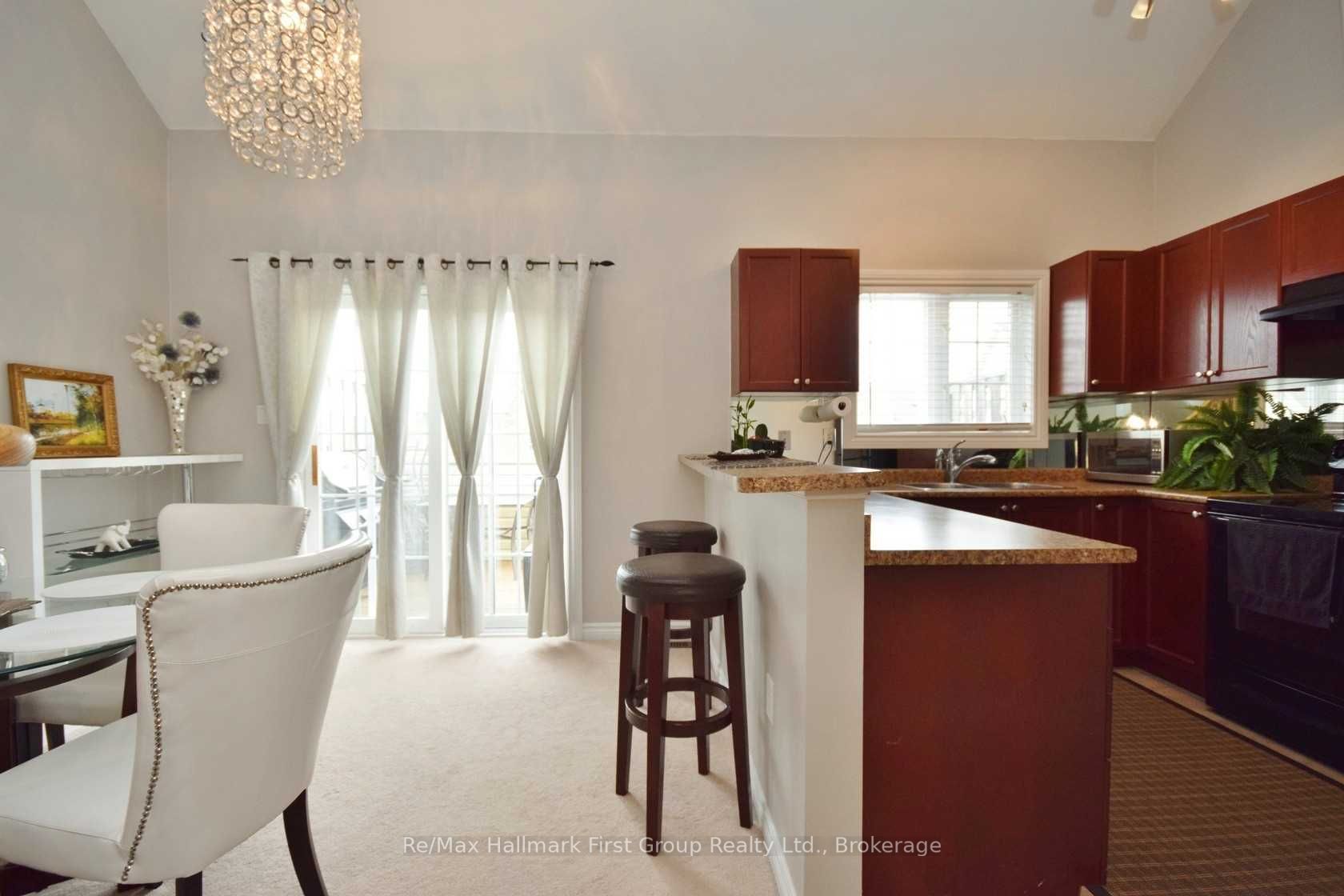 Unit Bedroom - 44 Wicker Park Way, Whitby 3