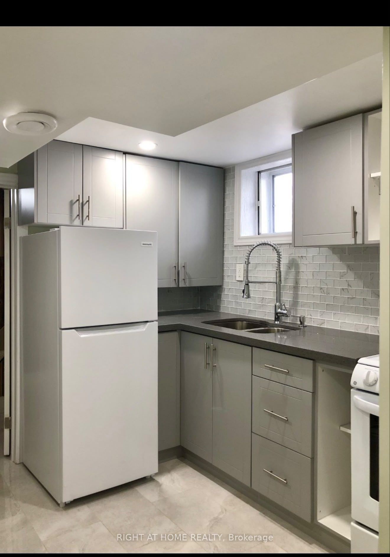 Unit Basement - 3 Bexhill Avenue, Scarborough 5