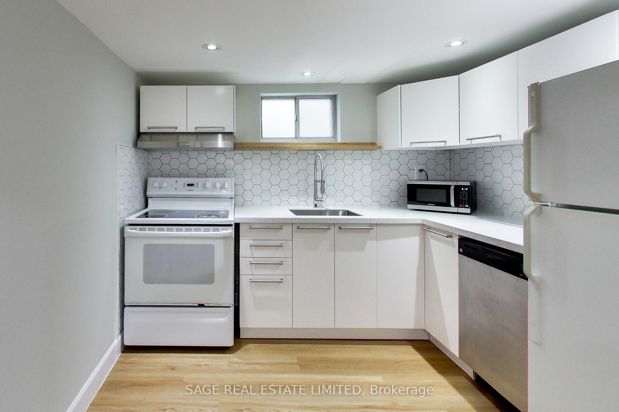 Unit Lower - 2505 Gerrard Street E, Scarborough 5