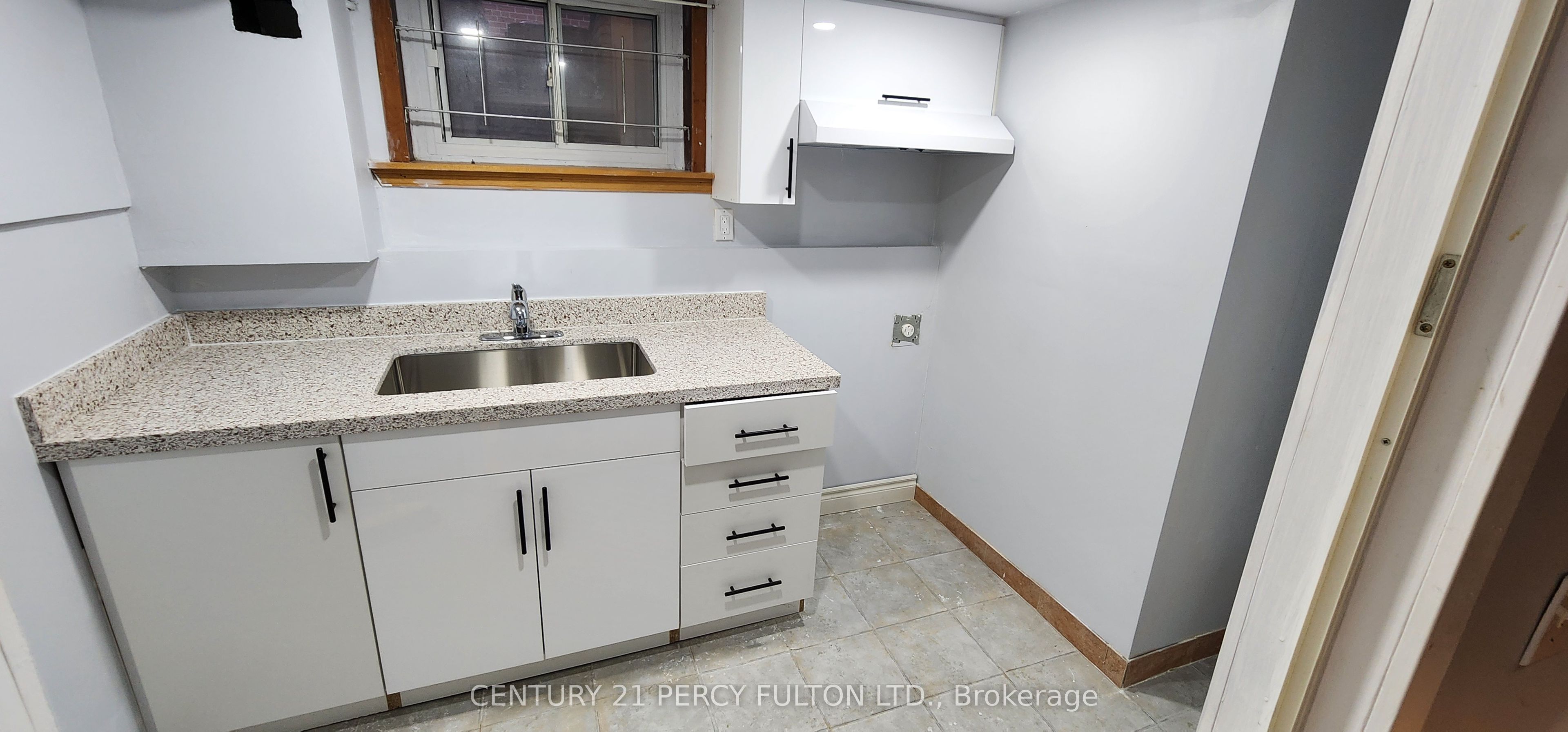 Unit Basement - 86 Nelson Street, Scarborough 5