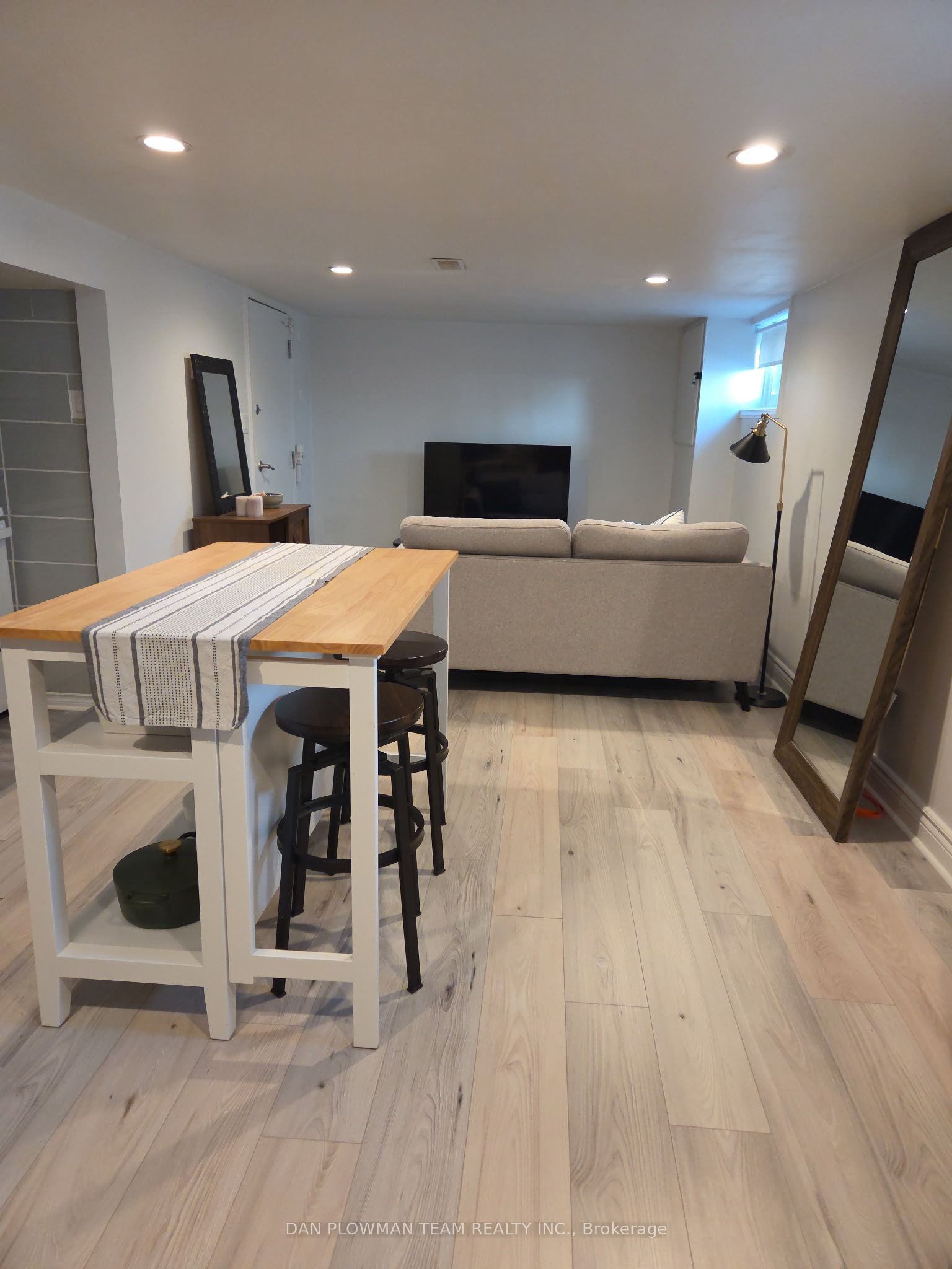 Unit BSMT - 131 Central Park Boulevard N, Oshawa 3