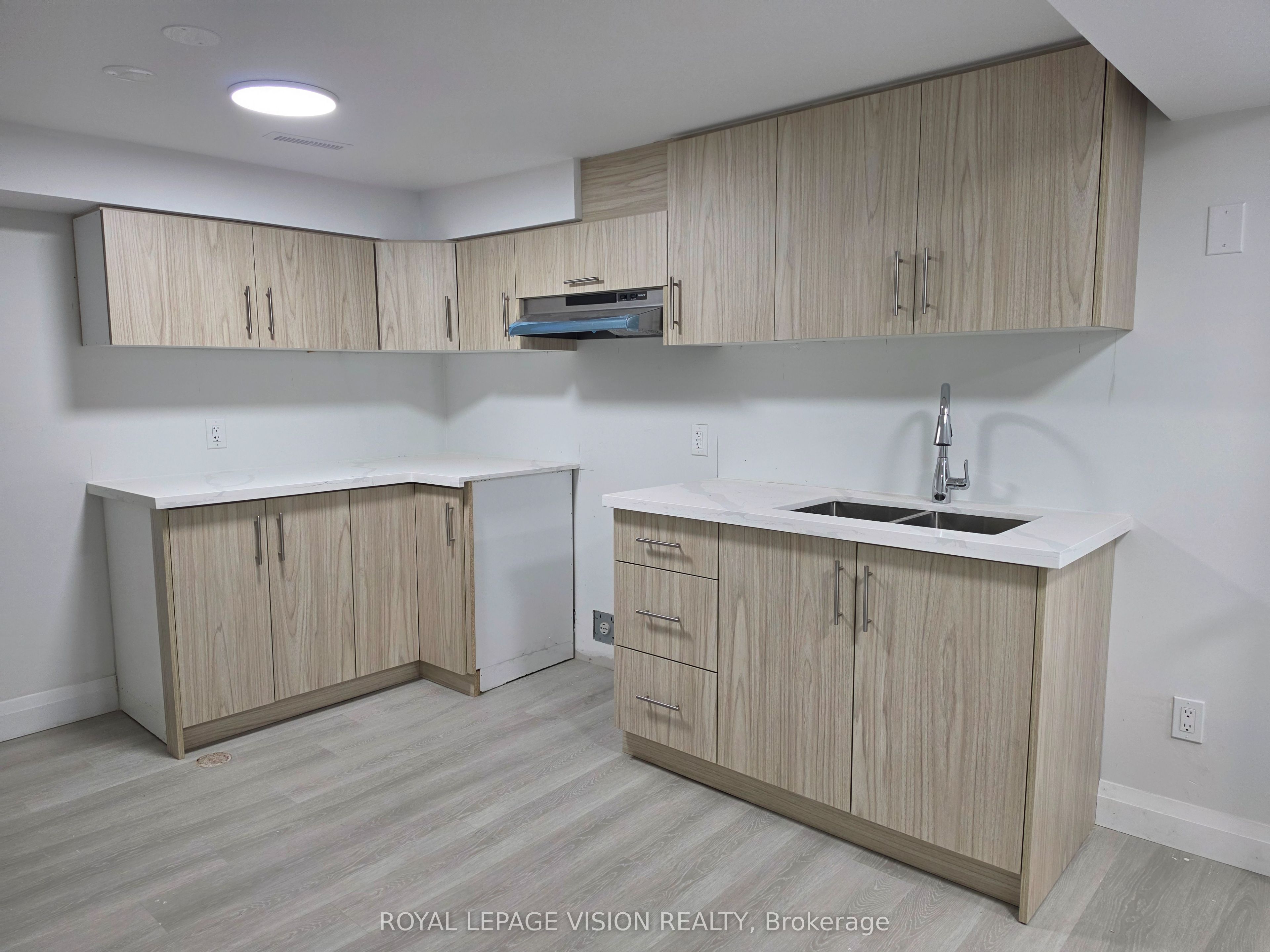 Unit Bsmt 1 - 706 Leaside Street, Pickering 5