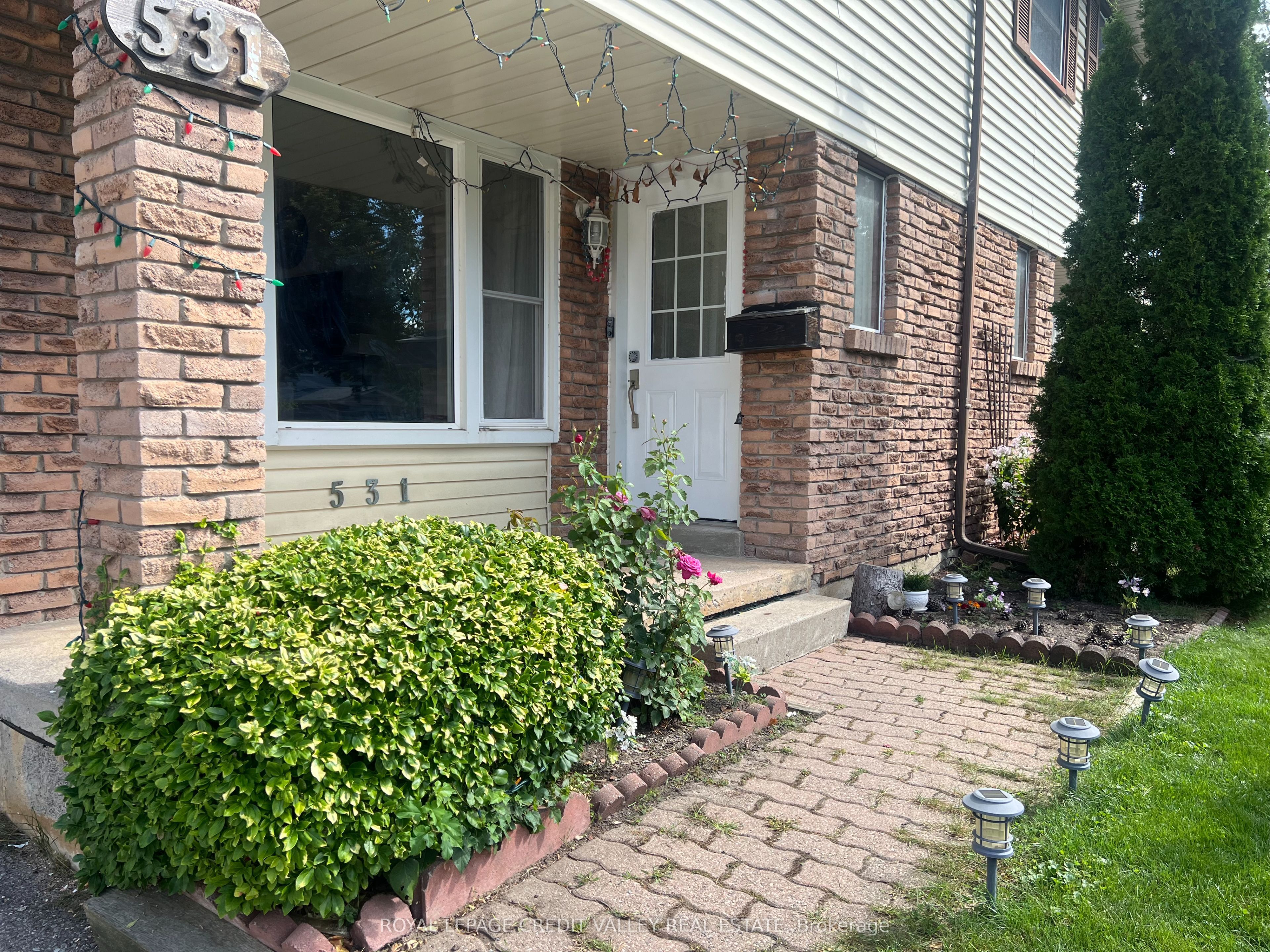 531 Camelot Drive, Oshawa 3