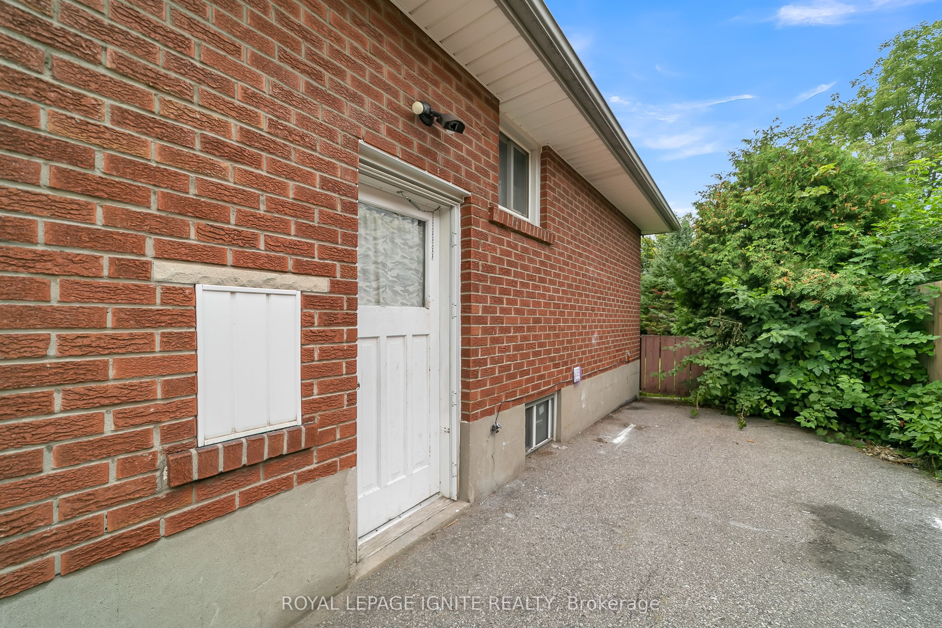 Unit Bsmt - 117 Cabot Street, Oshawa 3