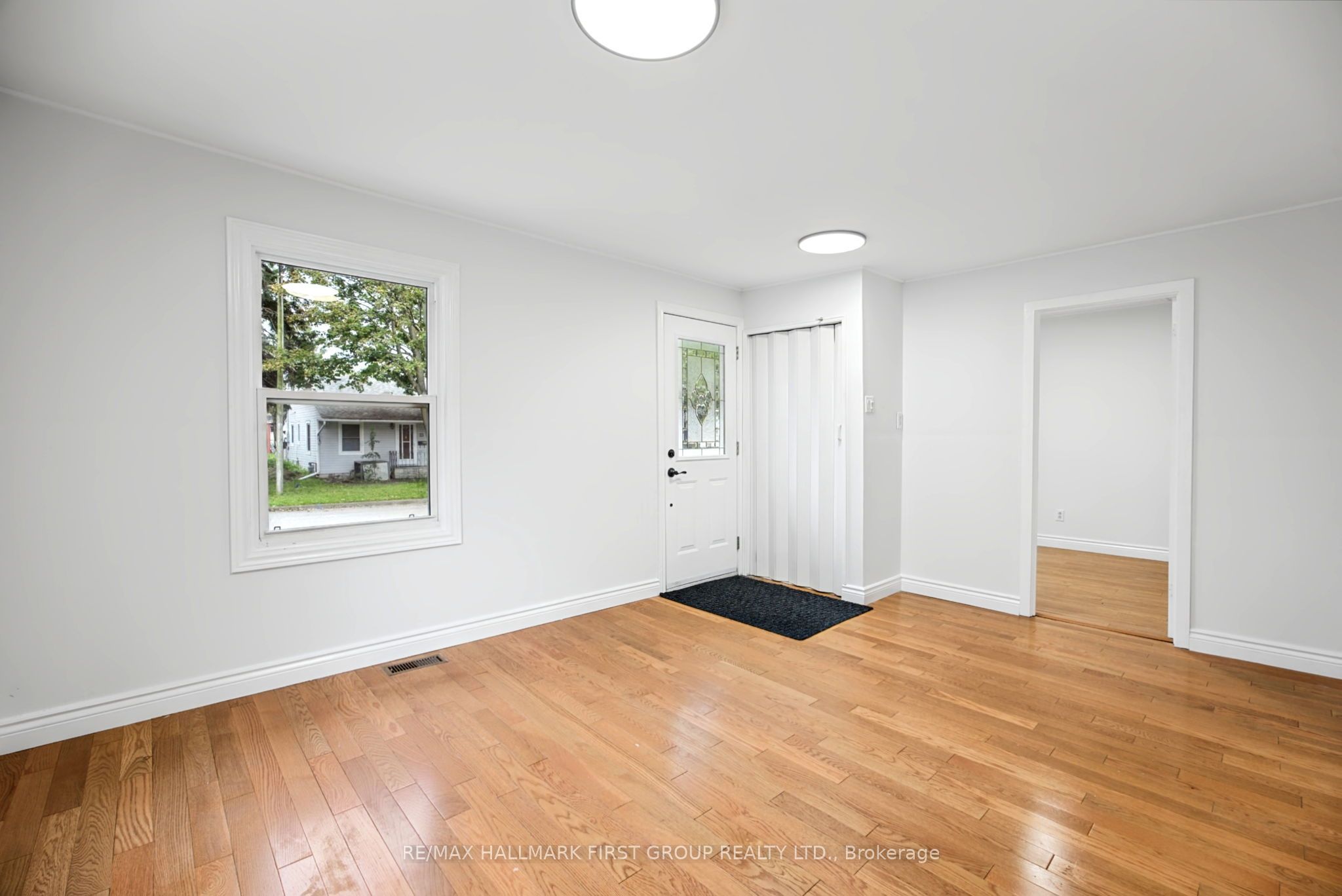24 George Street, Ajax 5