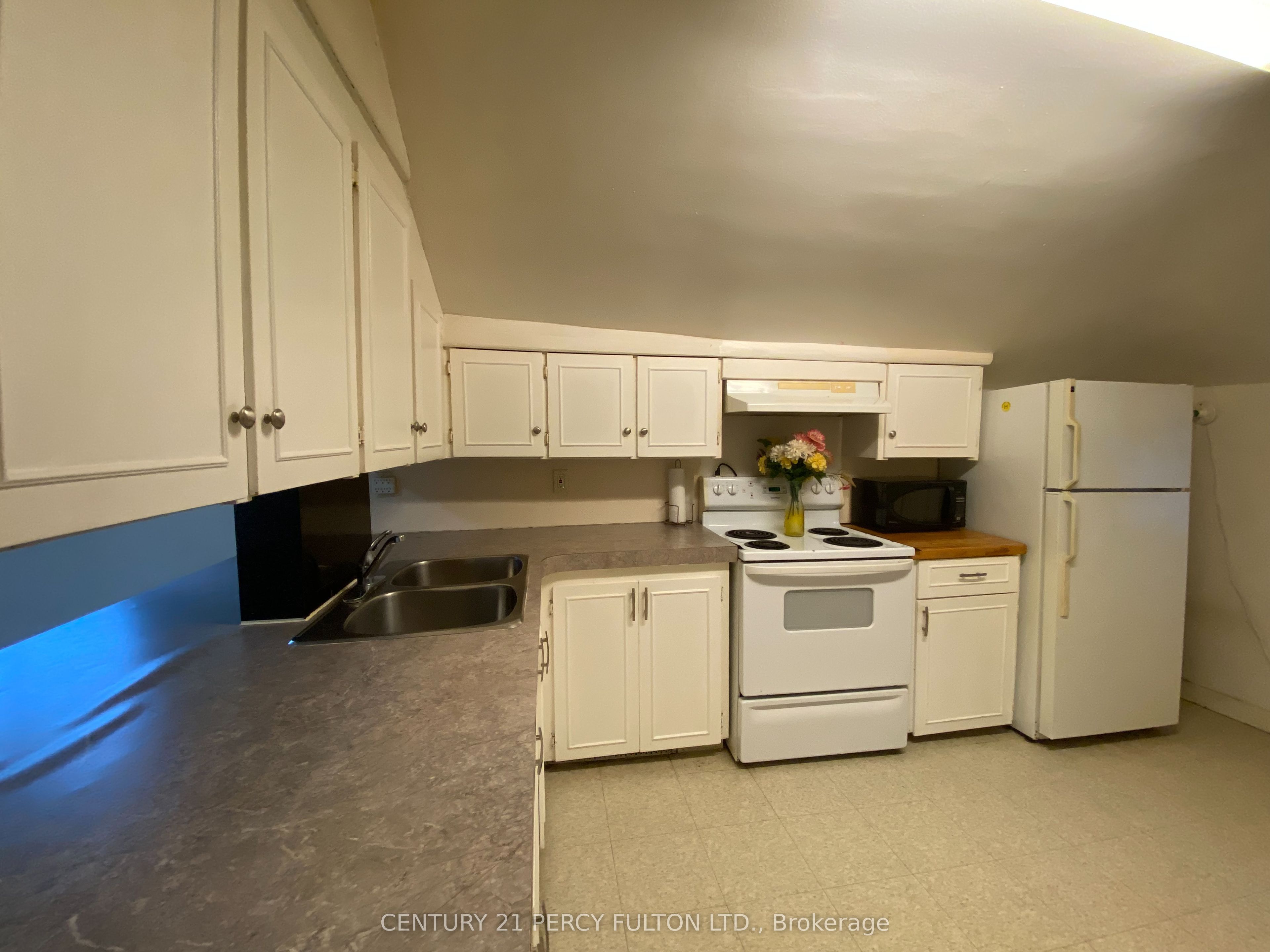 Unit 3 - 169 Mary Street N, Oshawa 5
