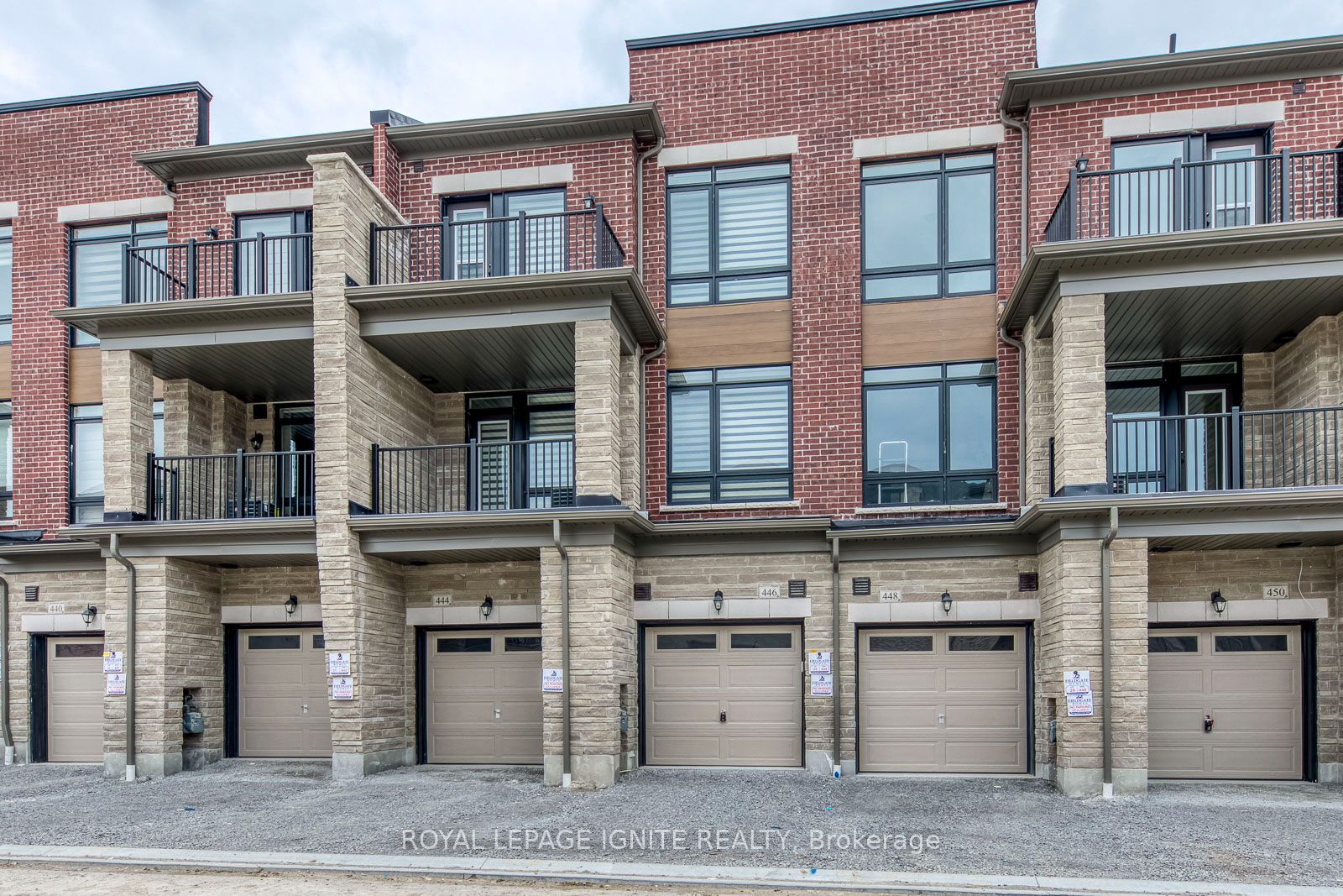 446 Salem Road S, Ajax 3