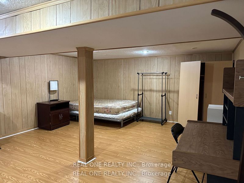 Unit BASEMENT - 334 Chester Le Boulevard, Scarborough 2