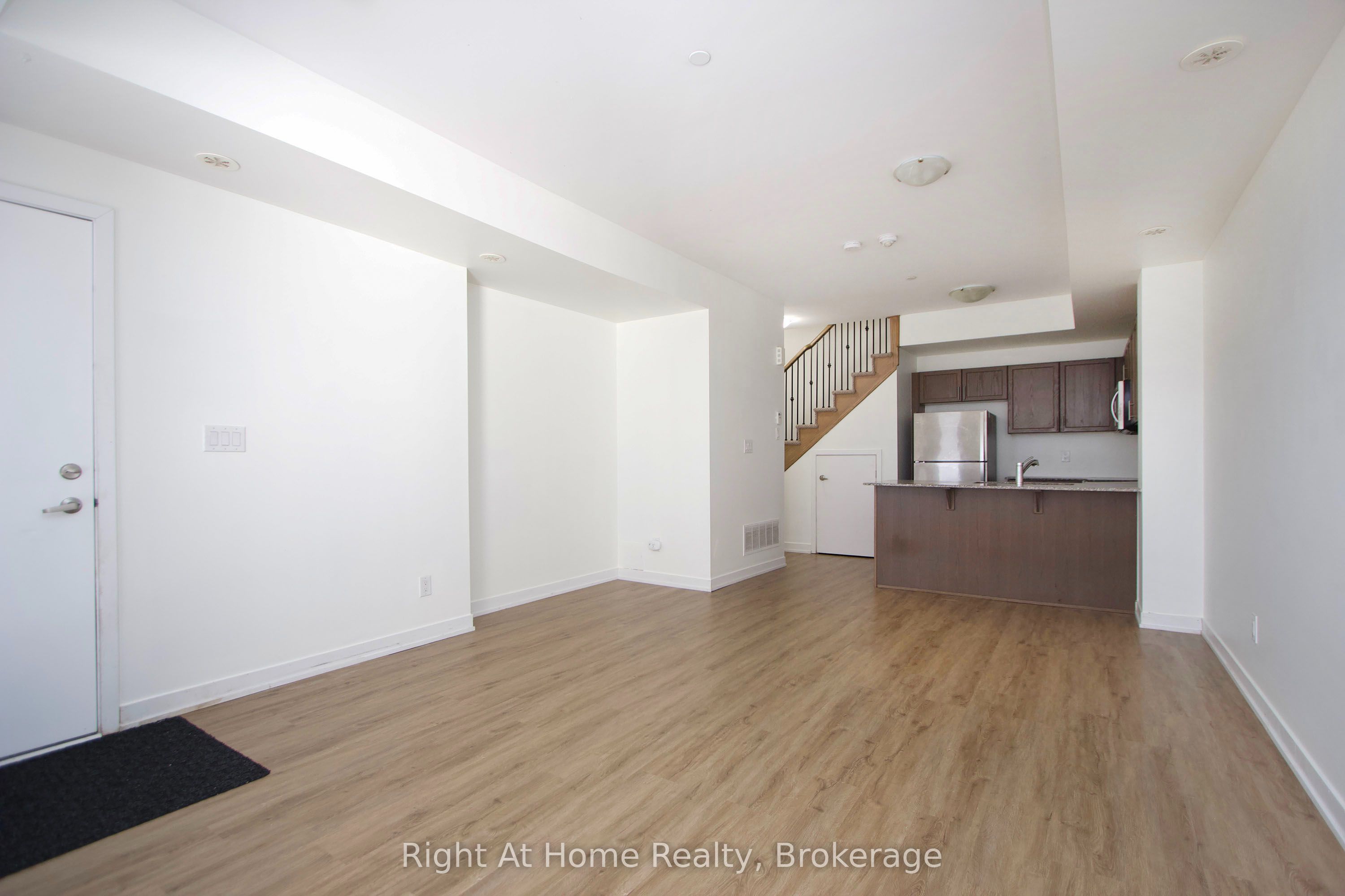 Unit 405 - 1460 Whites Road, Pickering 4