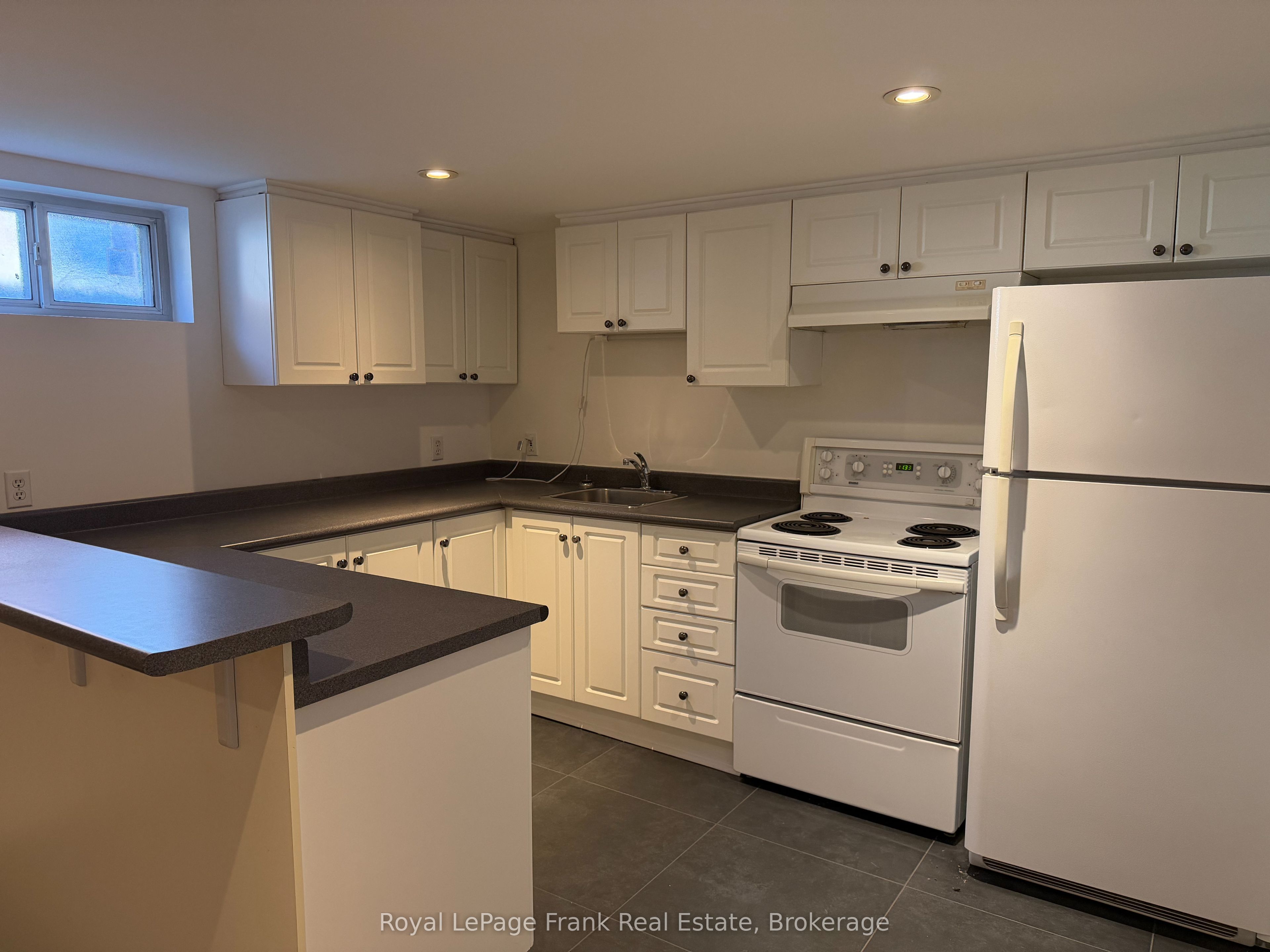 Unit Bsmt - 278 Lasalle Avenue, Oshawa 5