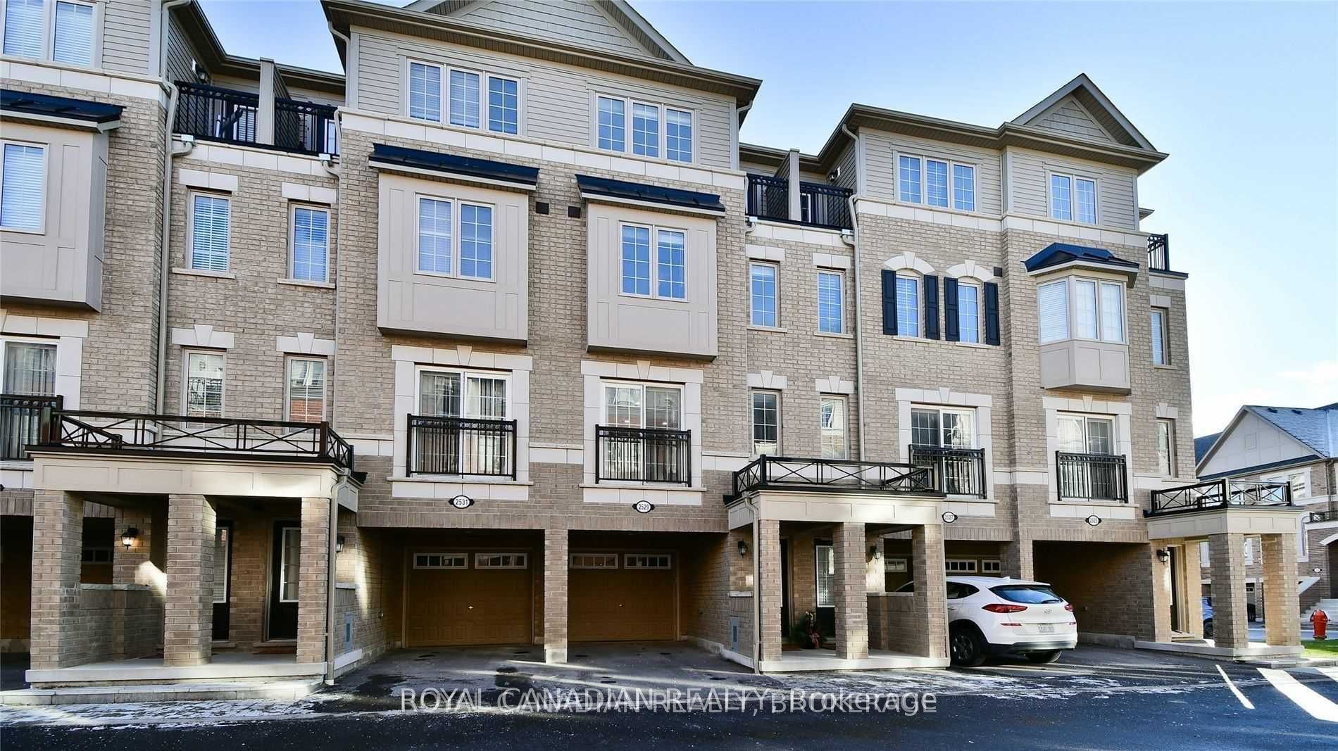 2529 Bromus Path, Oshawa 1