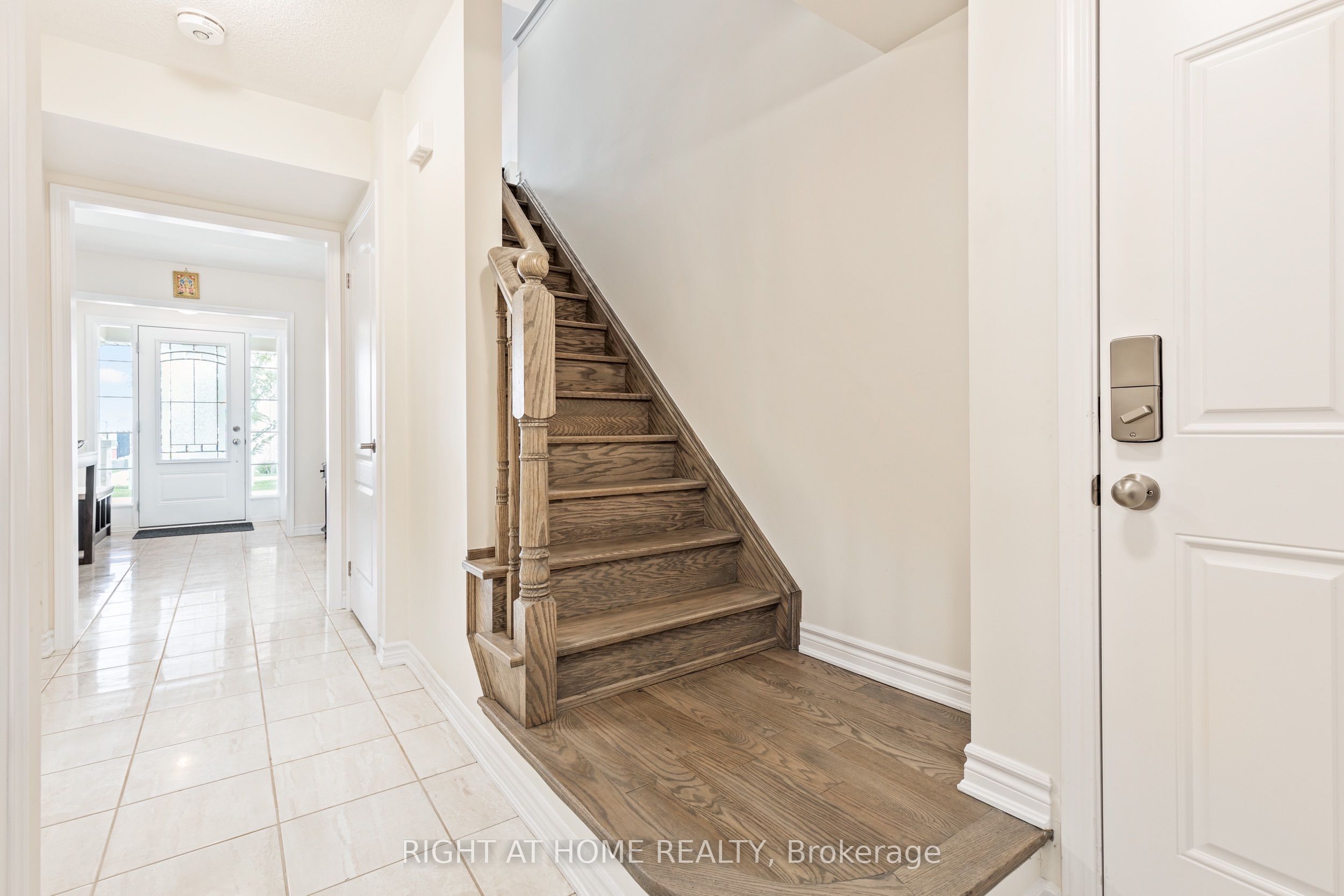 2493 Fall Harvest Crescent, Pickering 3