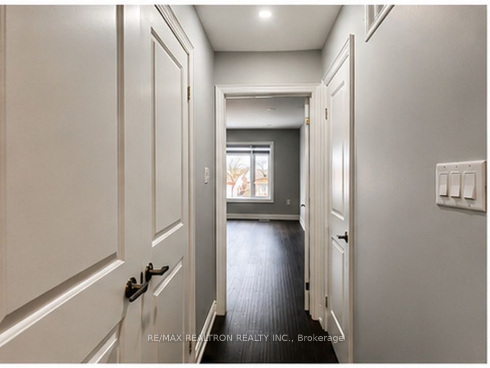 Unit Main Fl & 2nd Fl - 11 North Bonnington Avenue, Scarborough 4
