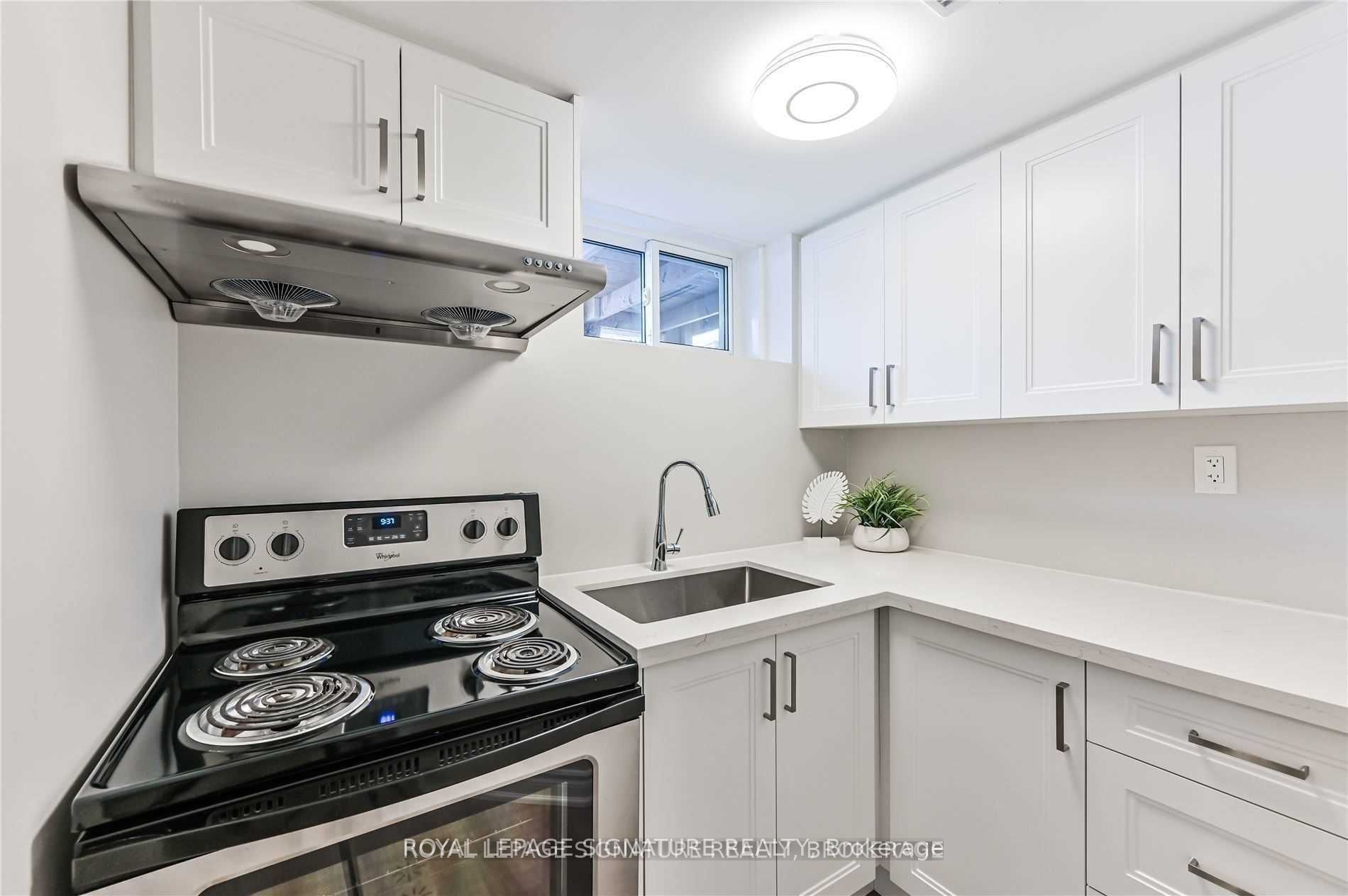 Unit Lower - 123 Bowman Avenue, Whitby 4