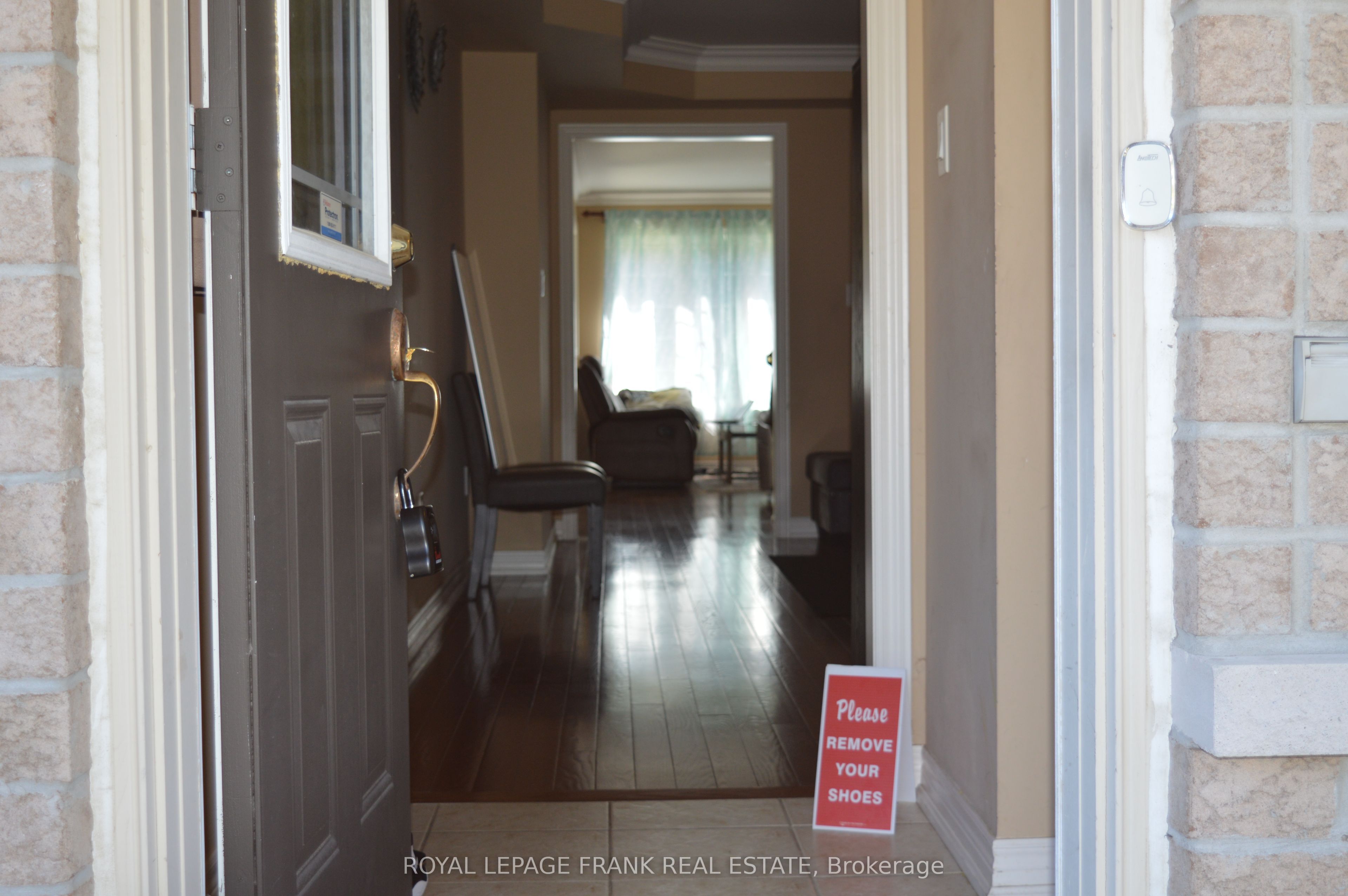 61 Summerside Avenue, Whitby 3
