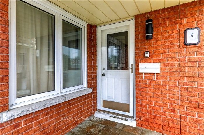 Unit UPPER - 8 Vail Meadows Crescent, Clarington 5