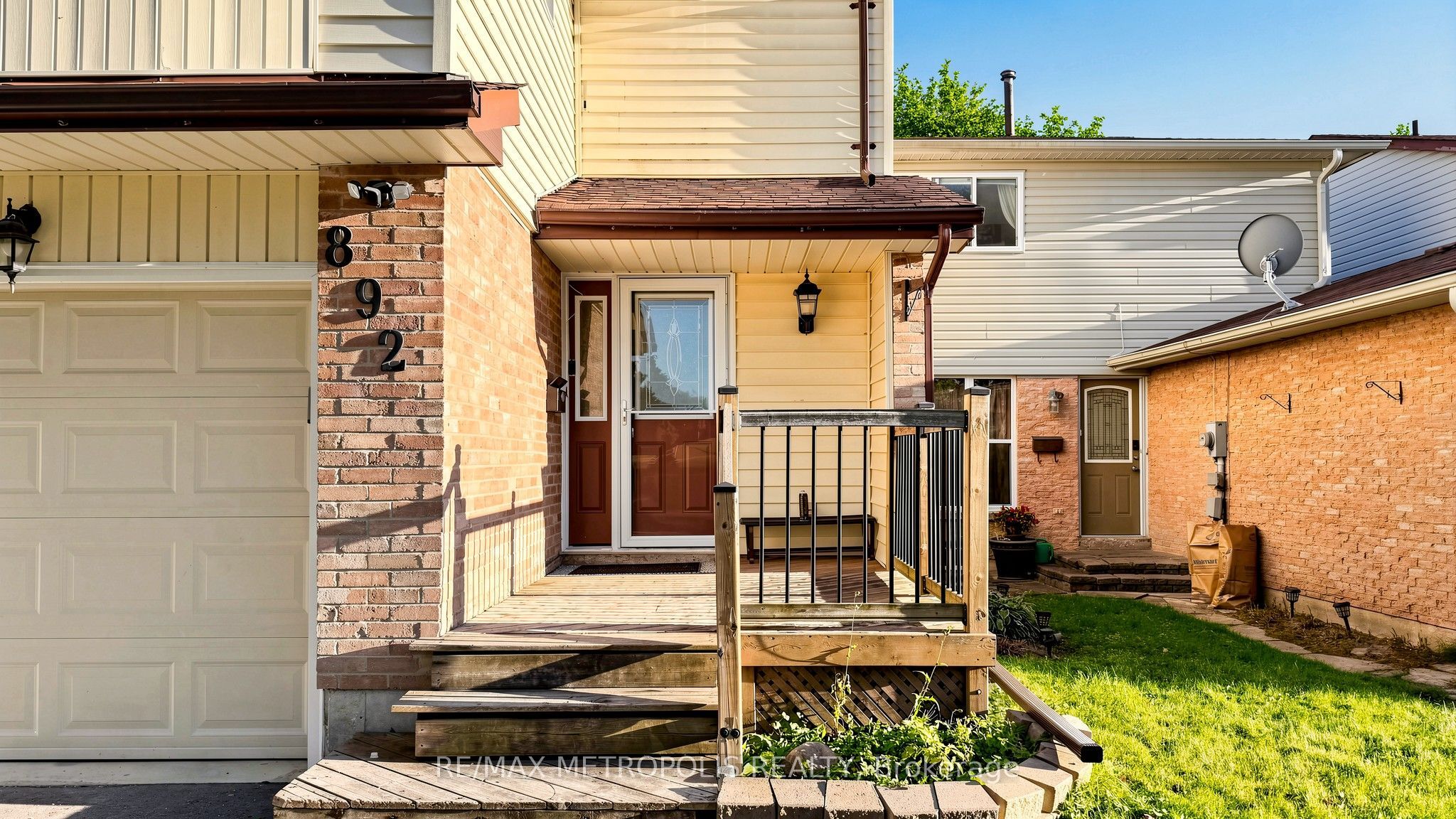 892 Gentry Crescent, Oshawa 3