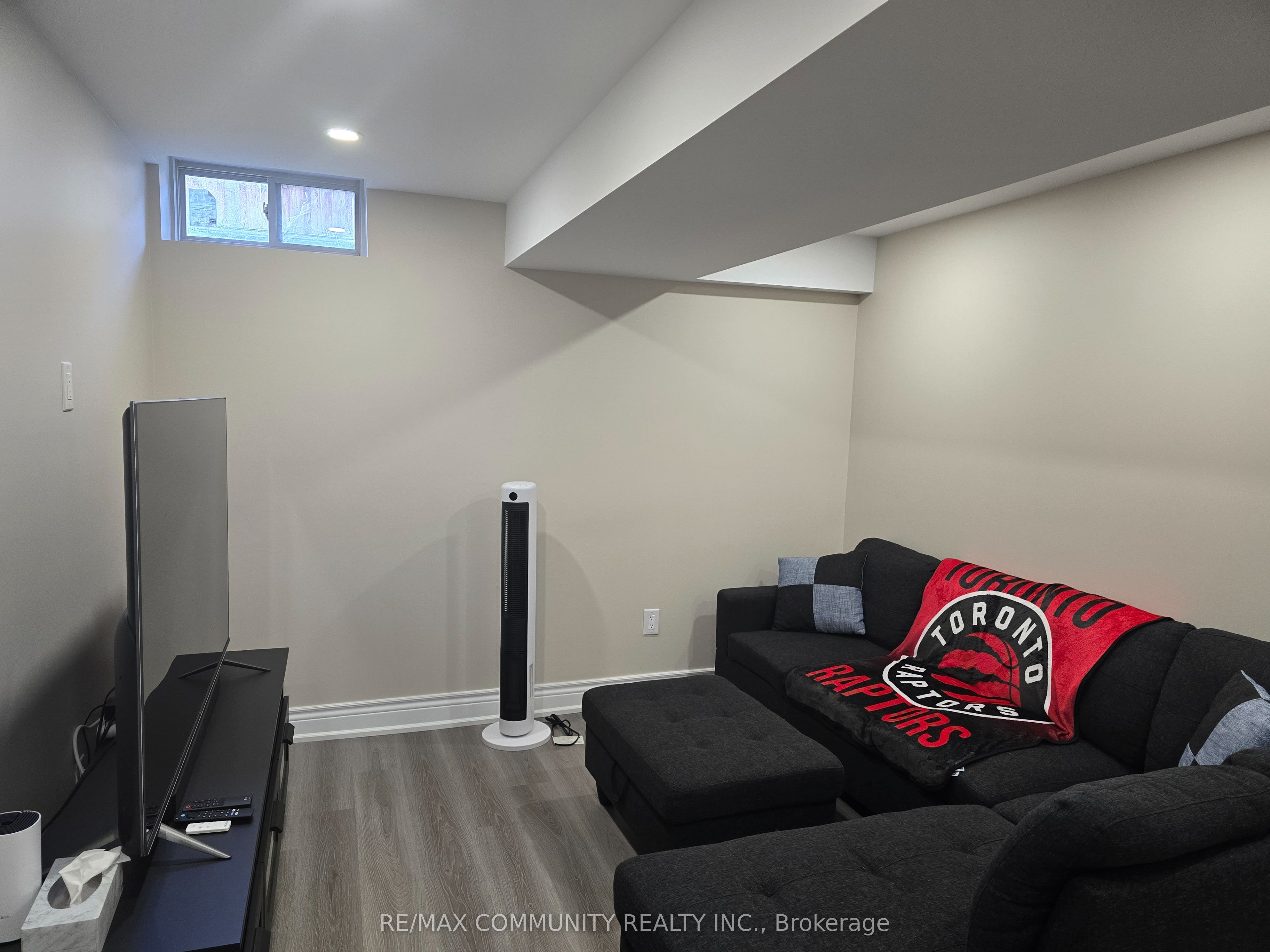 8 Hassard-Short Lane, Ajax 3