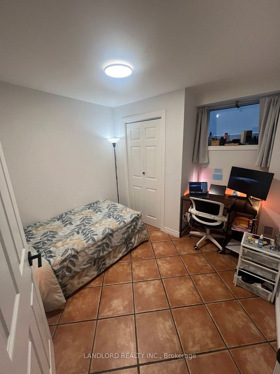 Unit Lower - 41 Aldwych Avenue, Toronto 5