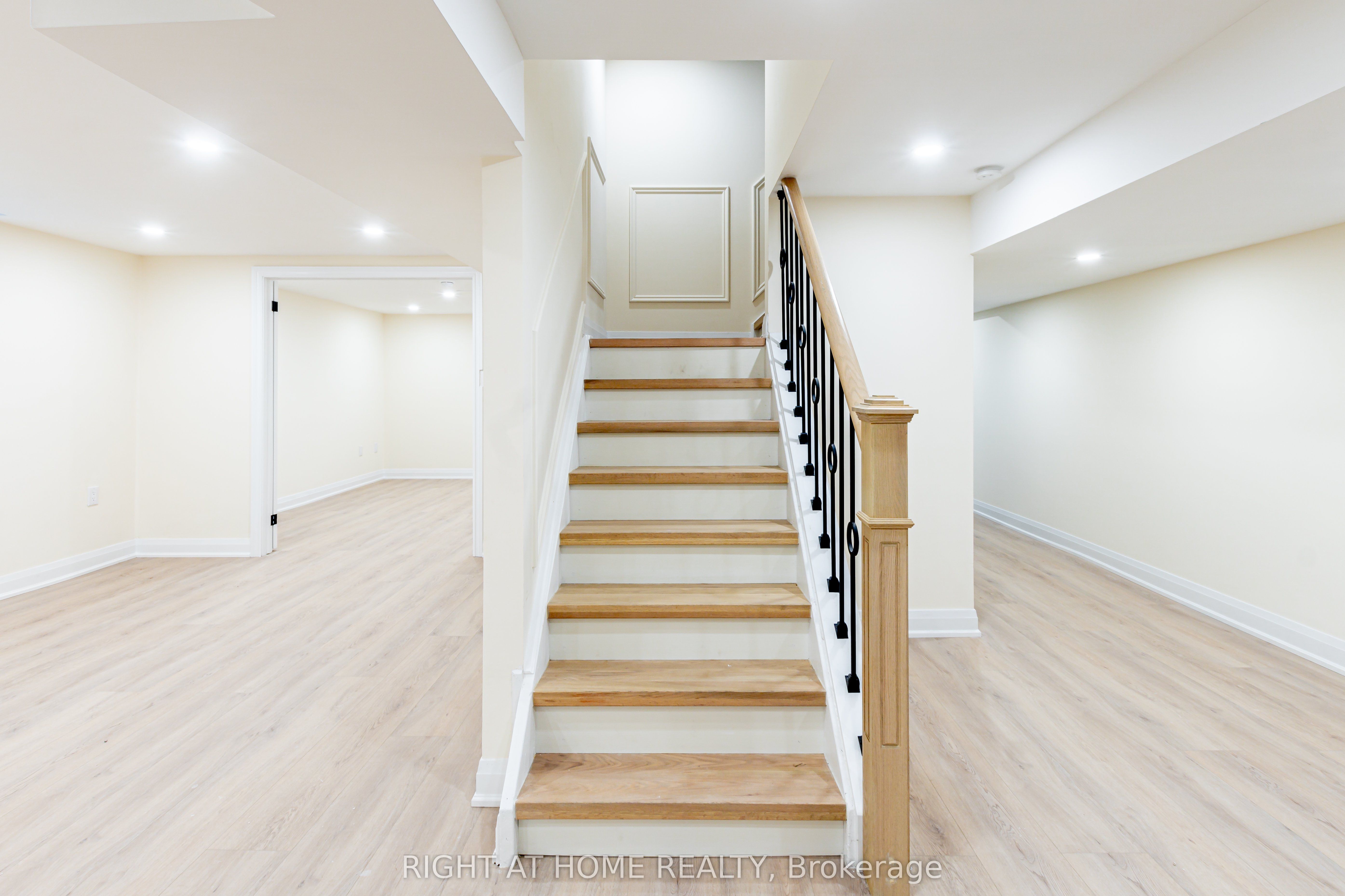 Unit Basement - 43 Greenbush Place, Whitby 4