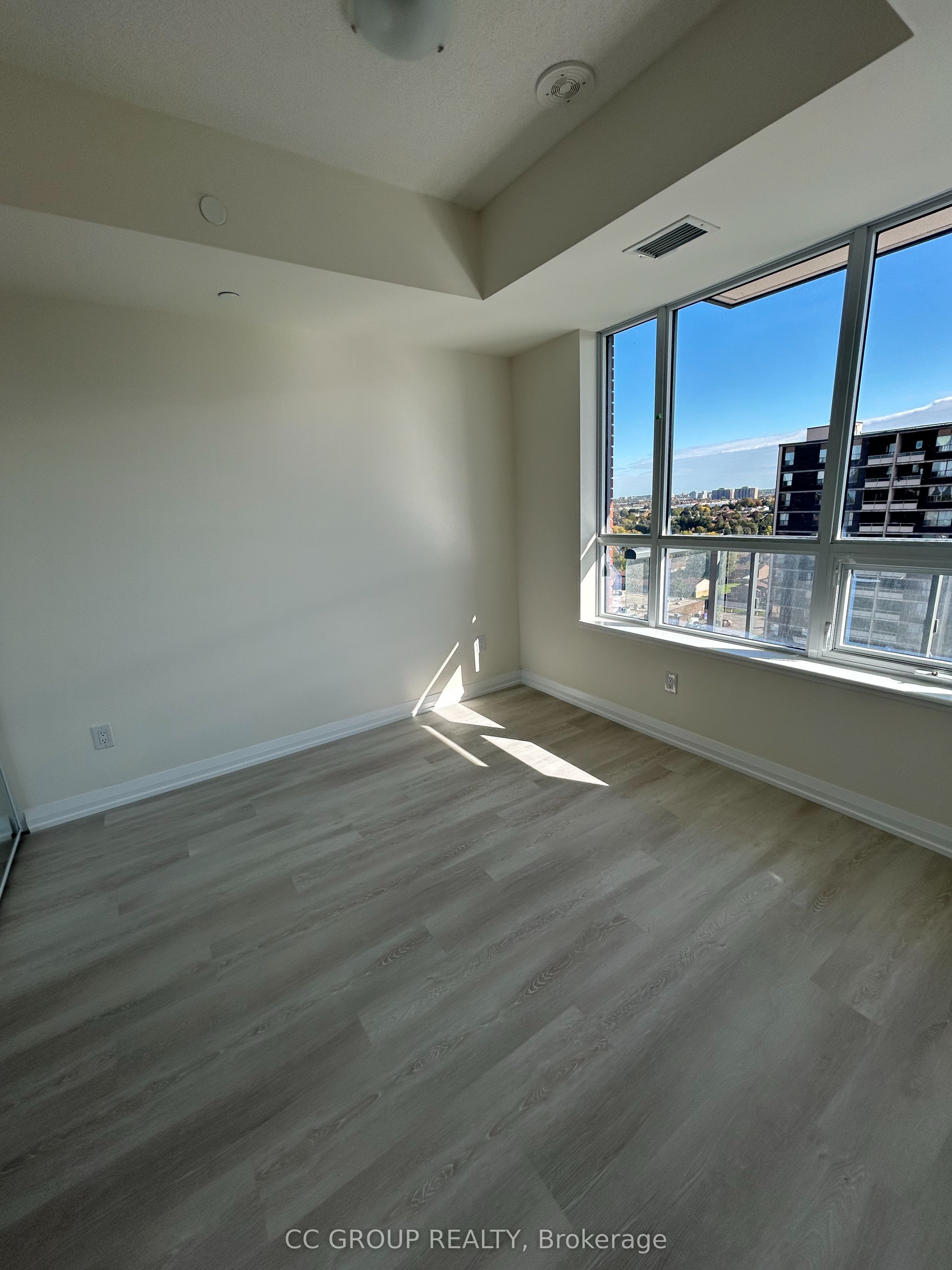 Unit 1423 - 3270 Sheppard Avenue E, Scarborough 4