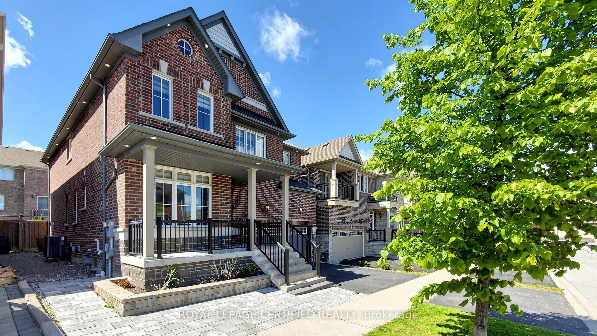 4 Mawby Street, Ajax 2