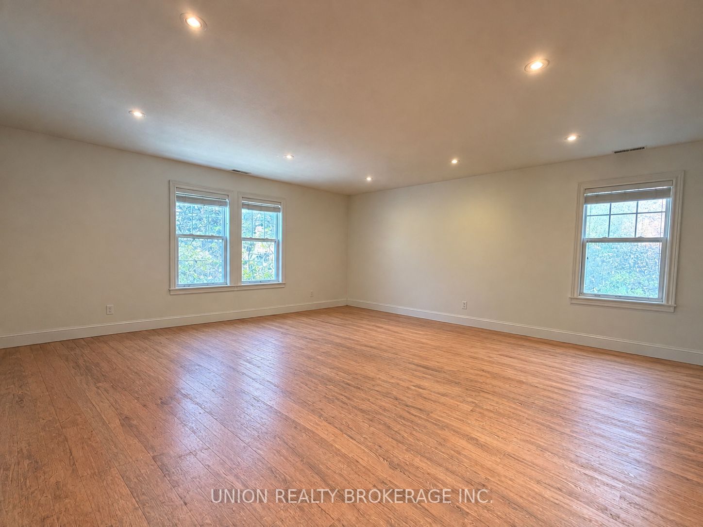 Unit 9 - 85 Beech Avenue, Toronto 5