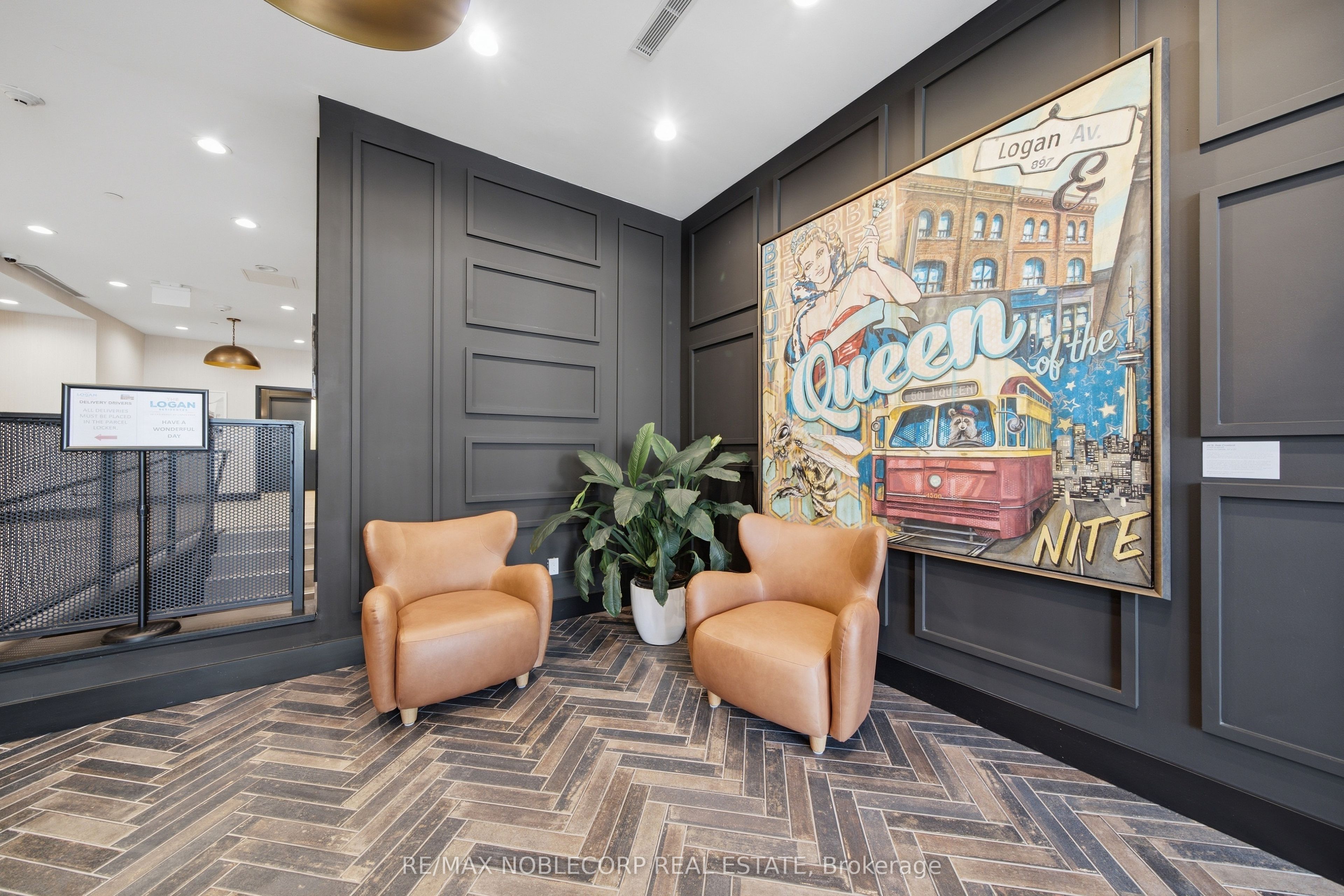 Unit 413 - 899 Queen Street, Toronto 5