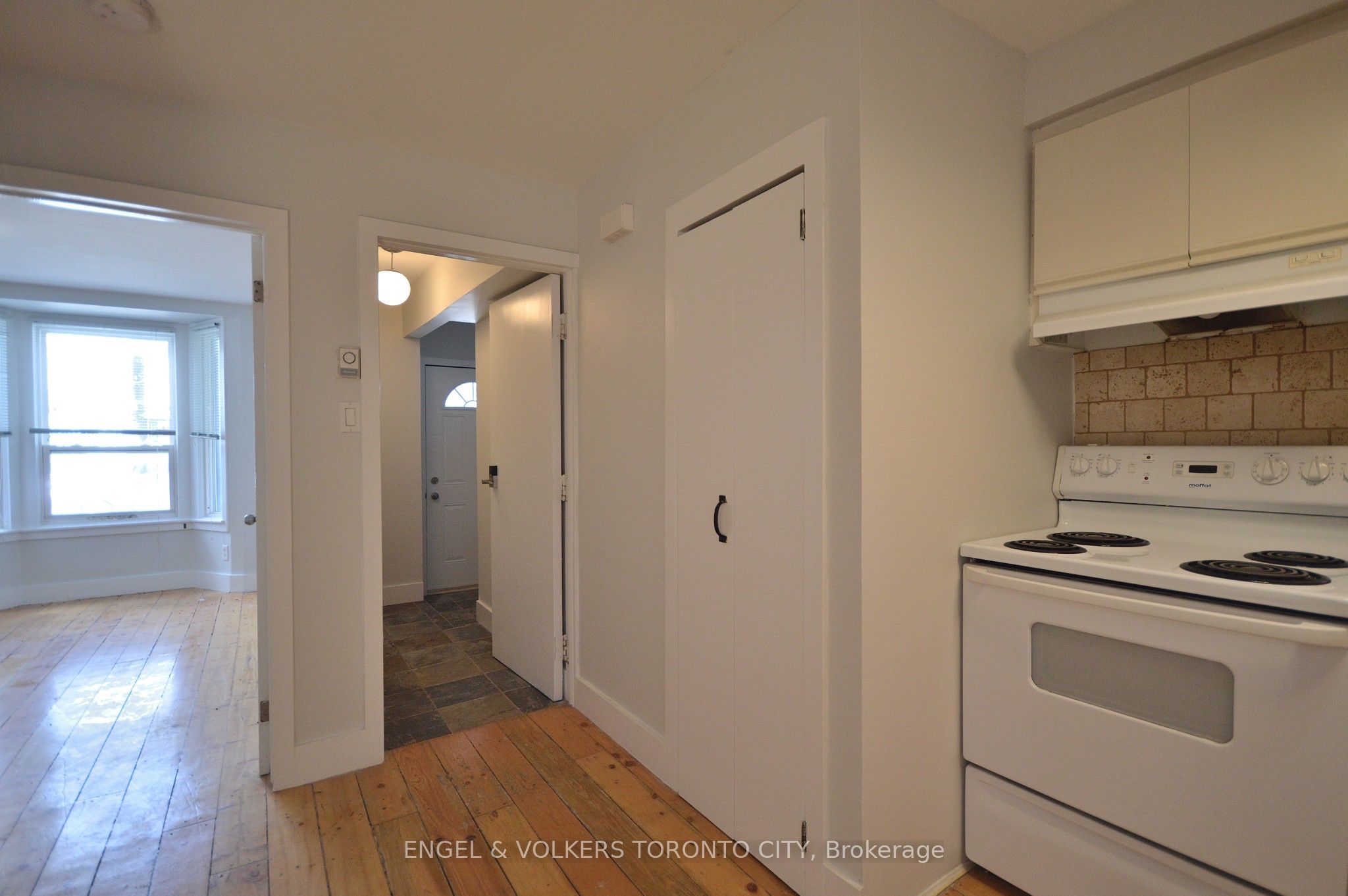 Unit Main Floor - 1801 Dundas Street E, Toronto 3