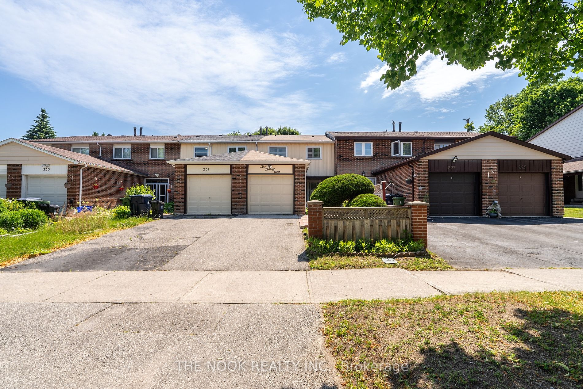 229 Mammoth Hall Tr, Scarborough, Ontario M1B1S9 Sold History | HouseSigma