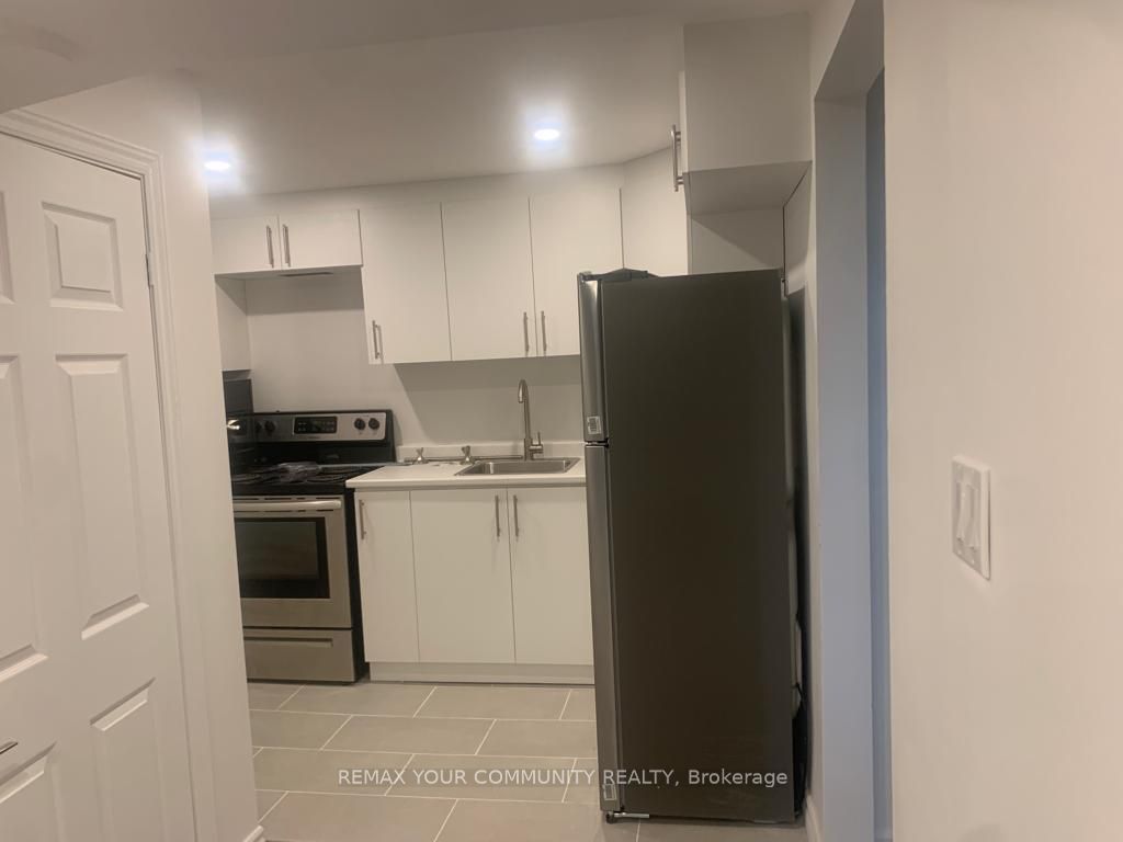 Unit Basement - 371 Selby Crescent, Newmarket 2