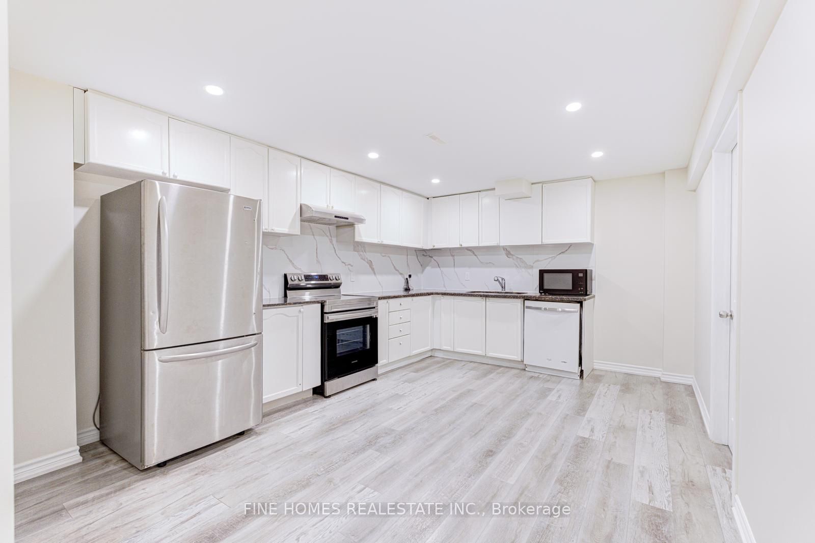 Unit Lower - 28 Rockwood Crescent, Vaughan 2