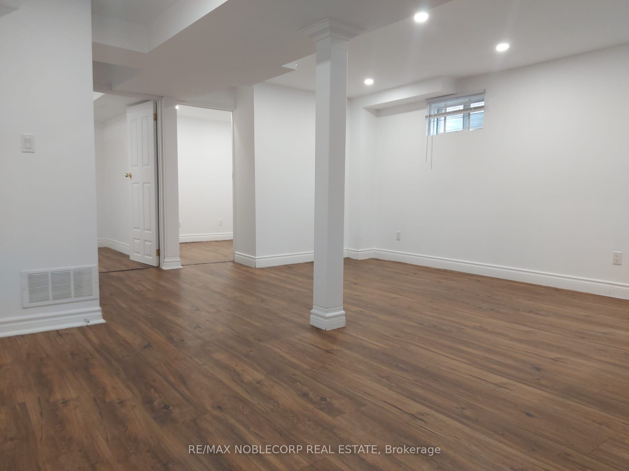 Unit BSMT - 40 Gray Crescent, Richmond Hill 2