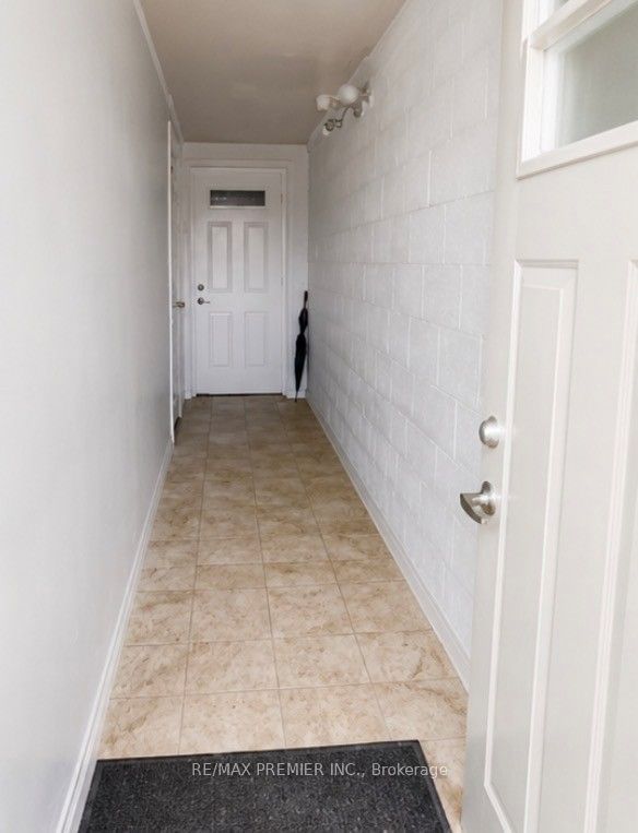 Unit Basement - 33 Albany Drive, Vaughan 2