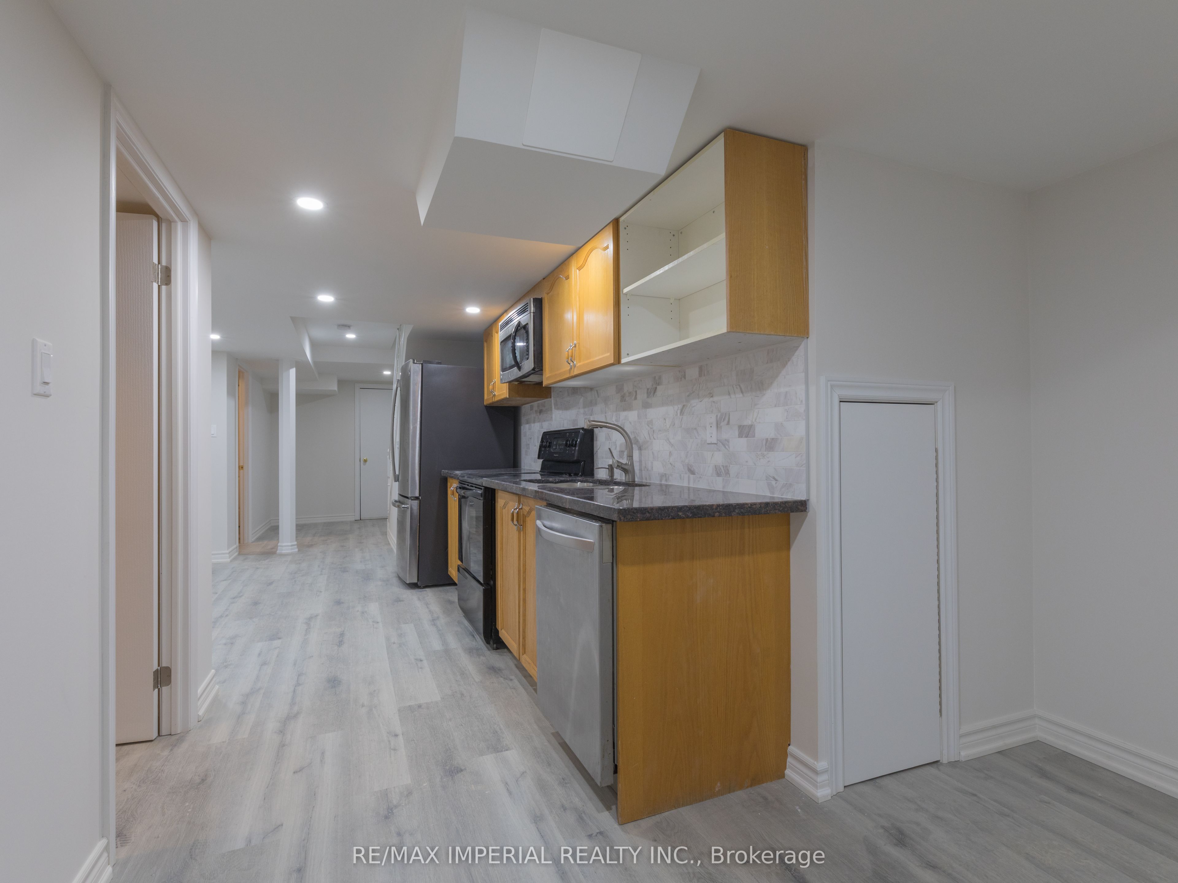 Unit Bsmt - 8 Harlequin Court, Richmond Hill 4