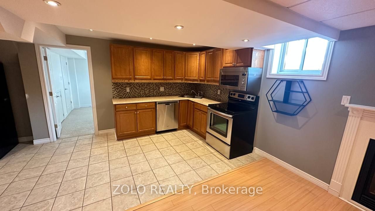 68 Milligan Street E, Bradford West Gwillimbury 3